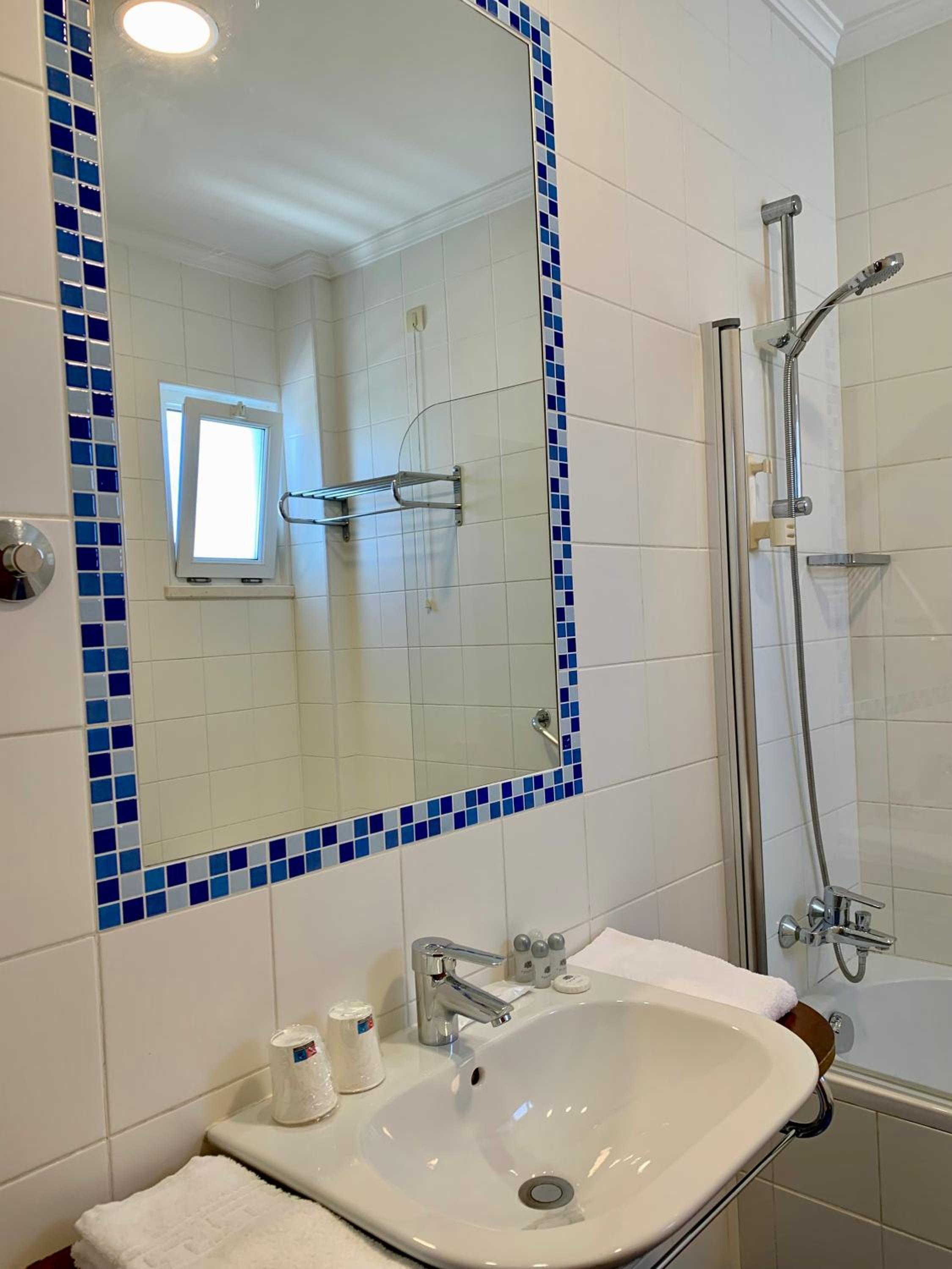 Superior Triple Room - Photo 3