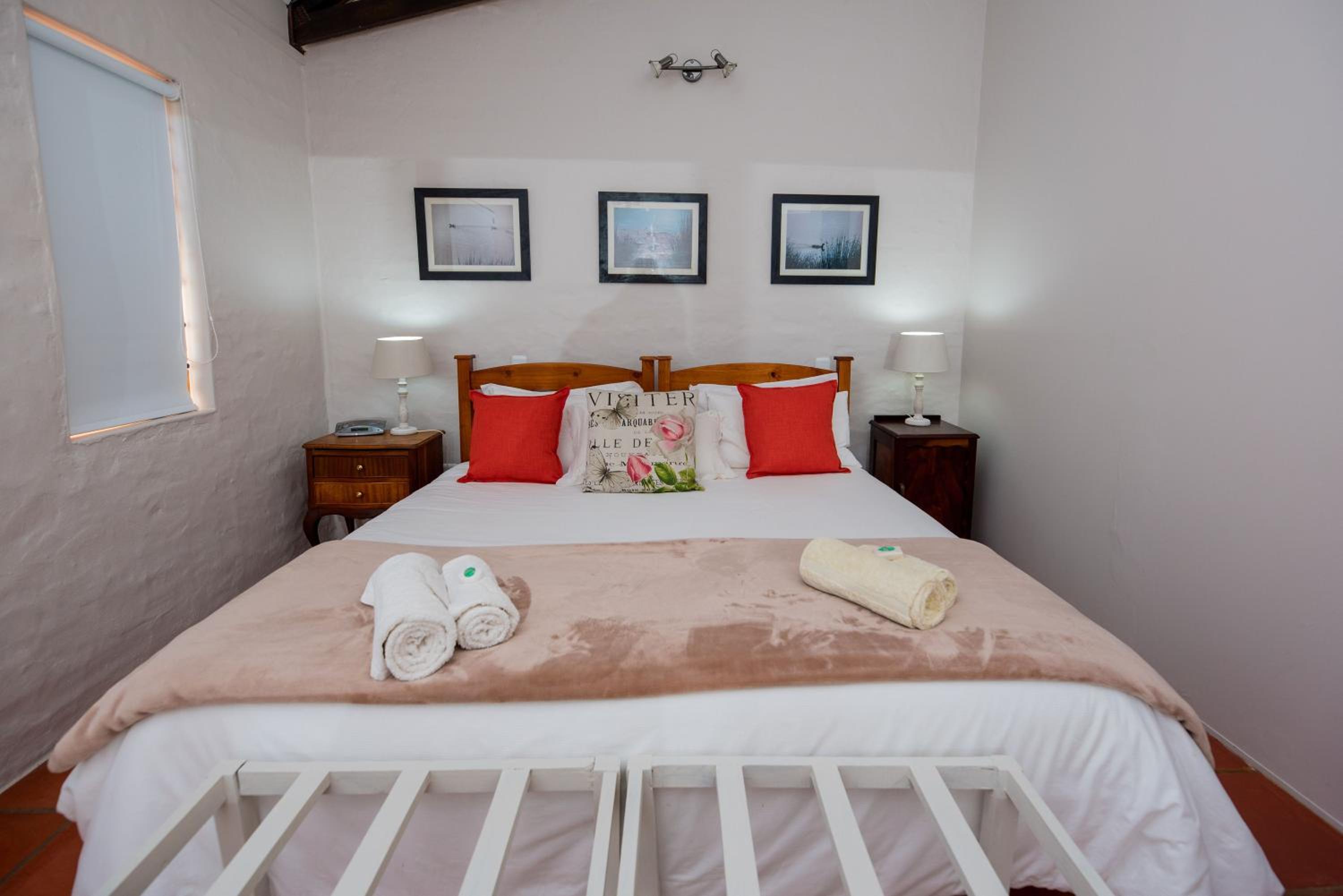 Two-Bedroom Cottage photo 2