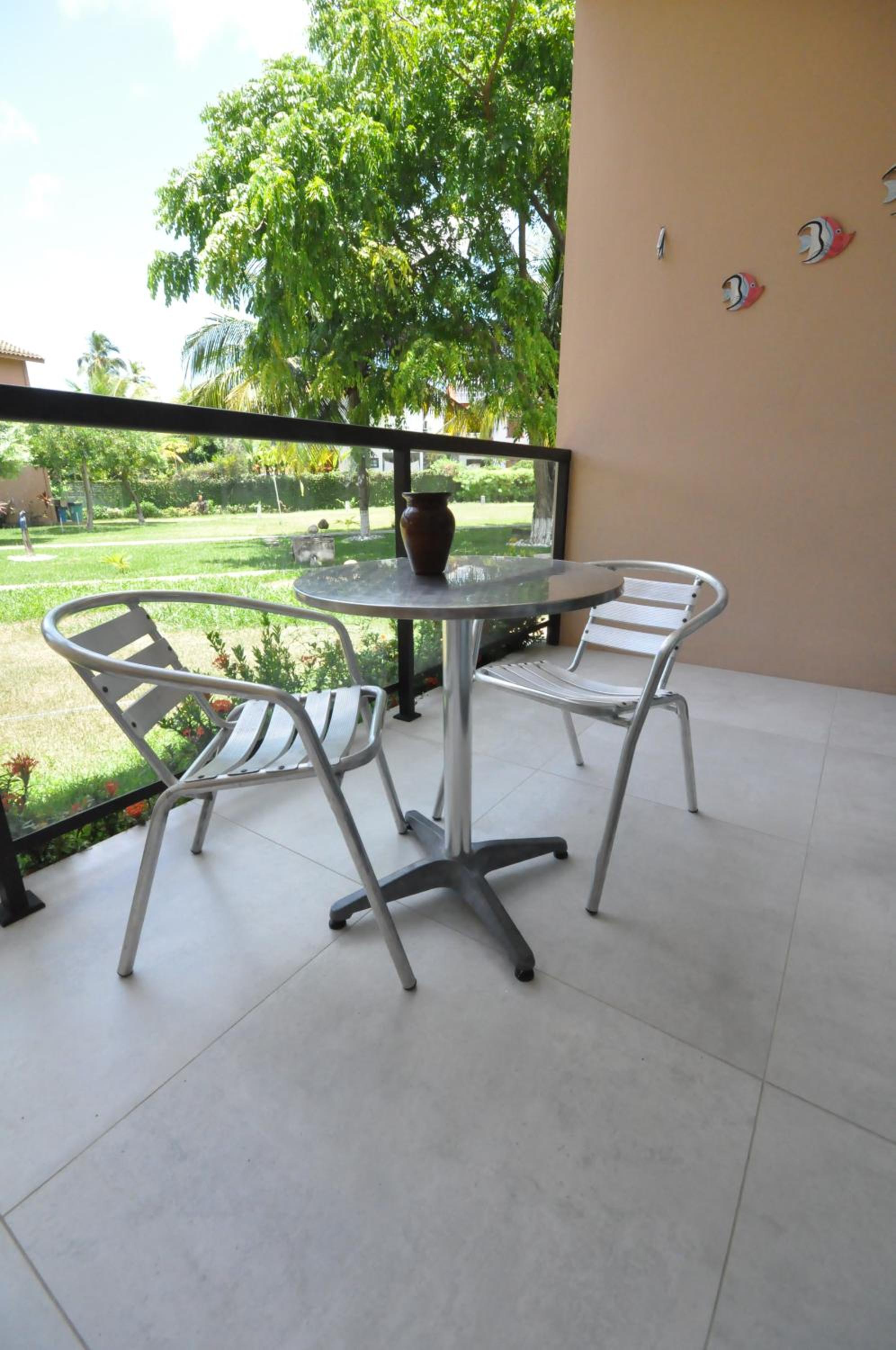 Apartment with Balcony - Photo 11