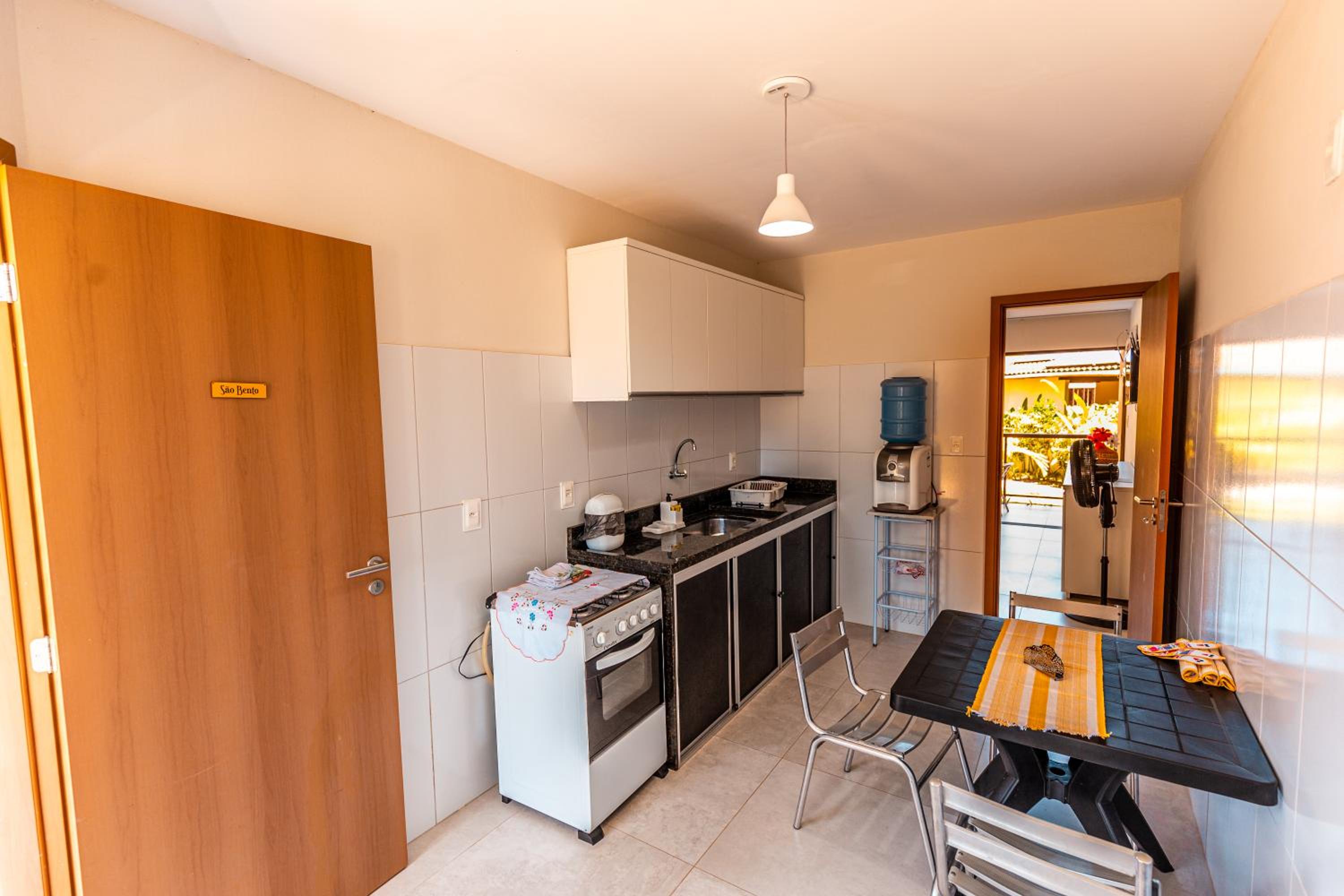 Apartment with Balcony - Photo 5