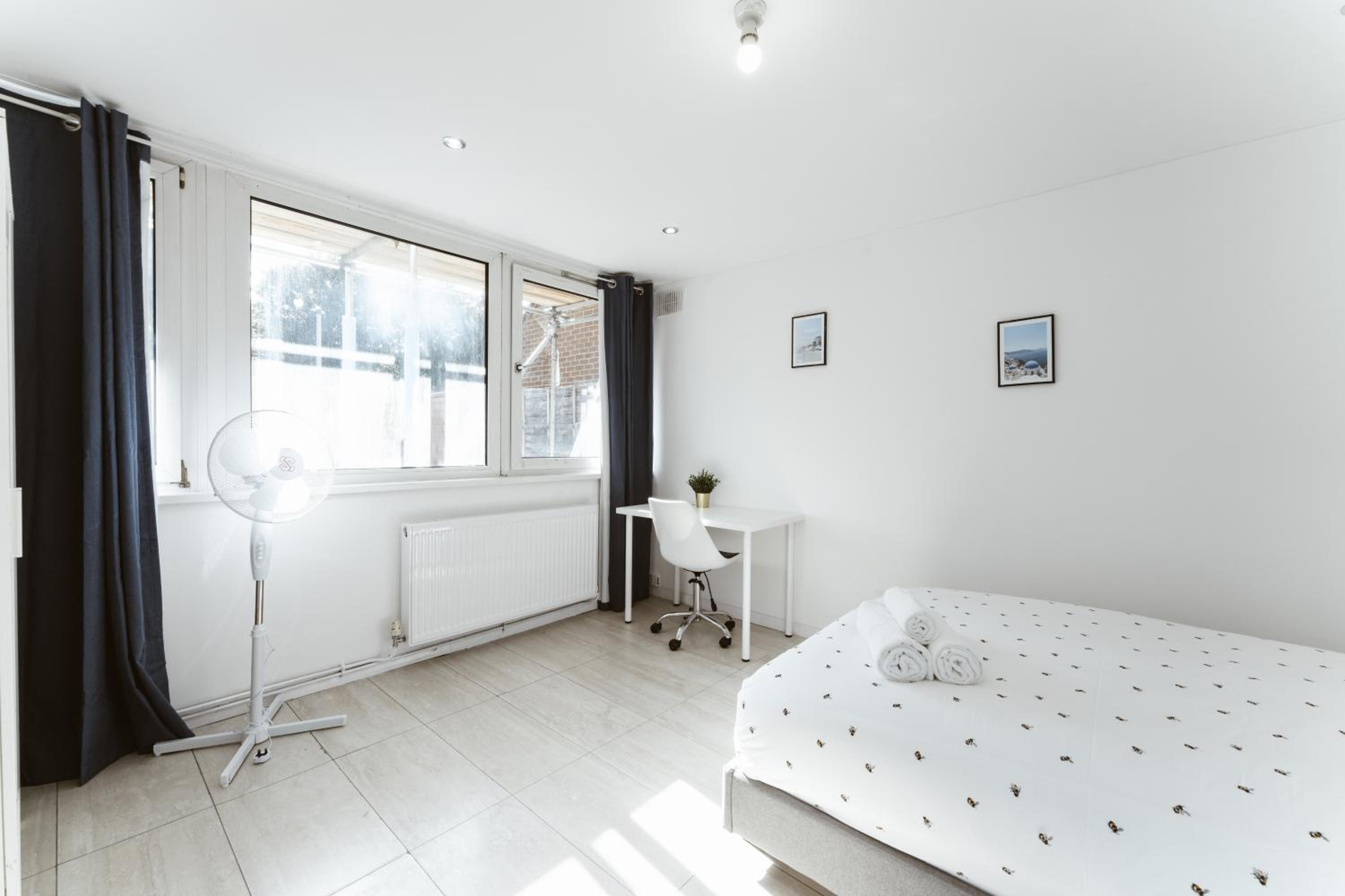 Double Room With Shared Bathroom photo 3