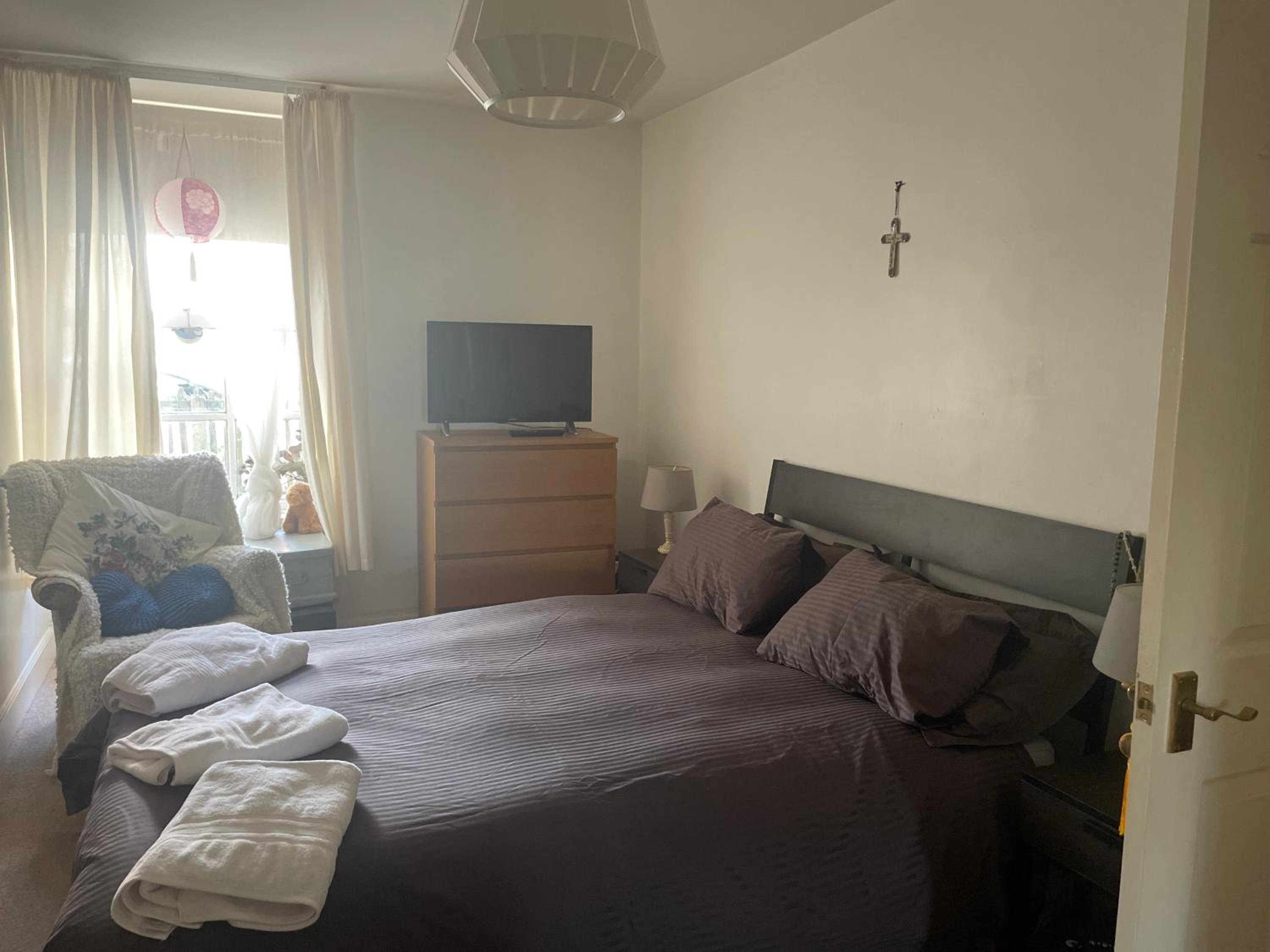 One-Bedroom Apartment photo 2