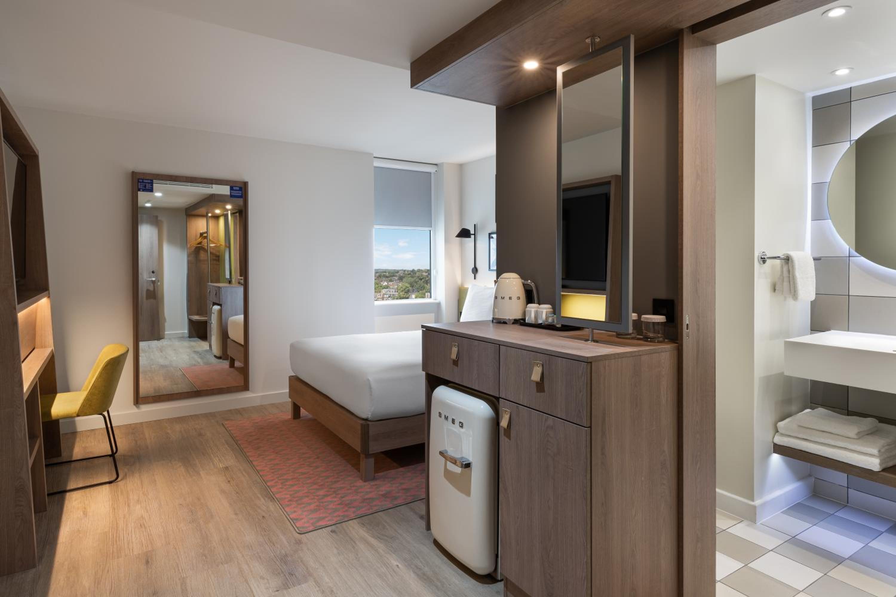 Queen Room with Sofa Bed
