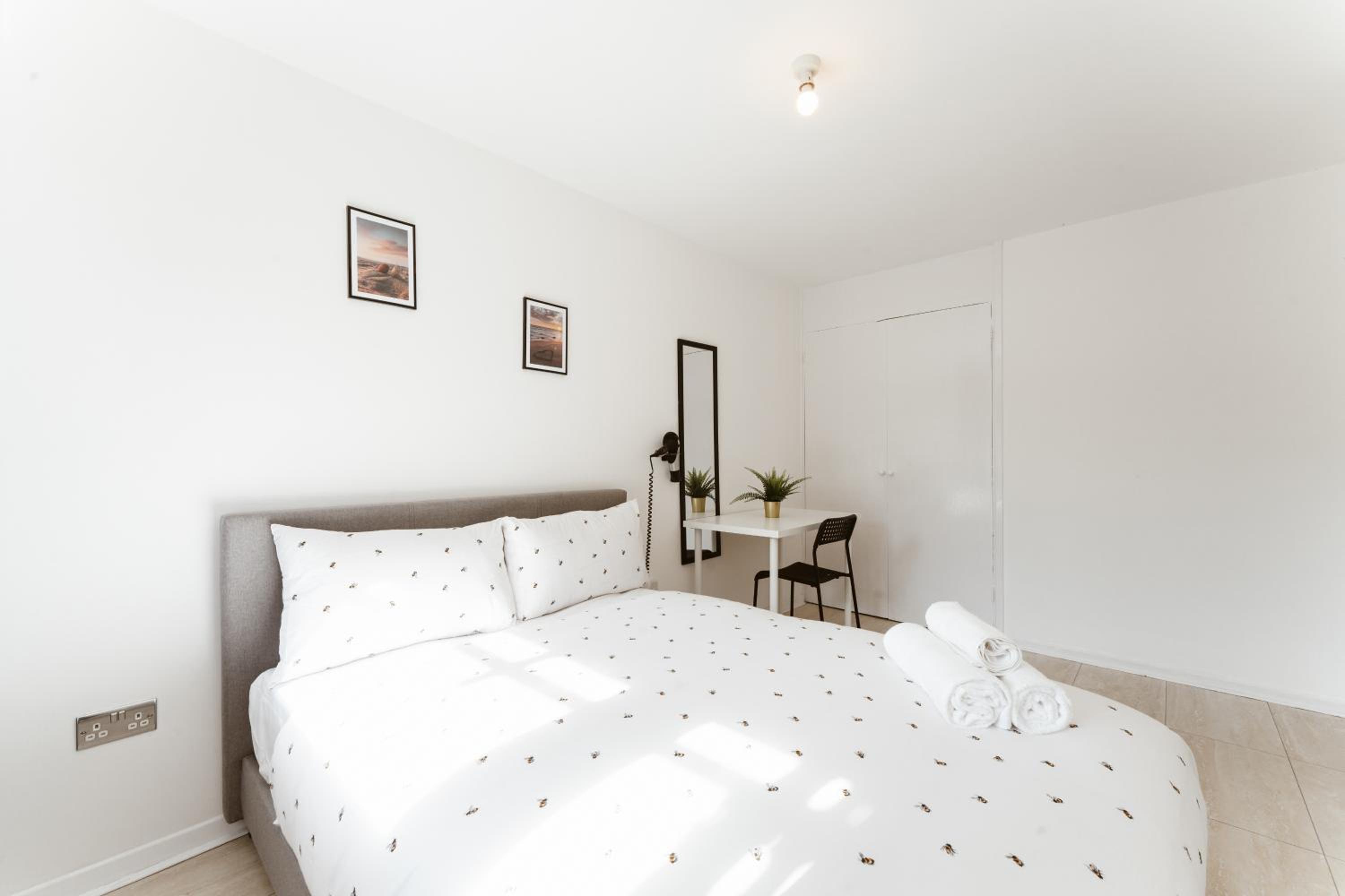 Double Room With Shared Bathroom photo 3