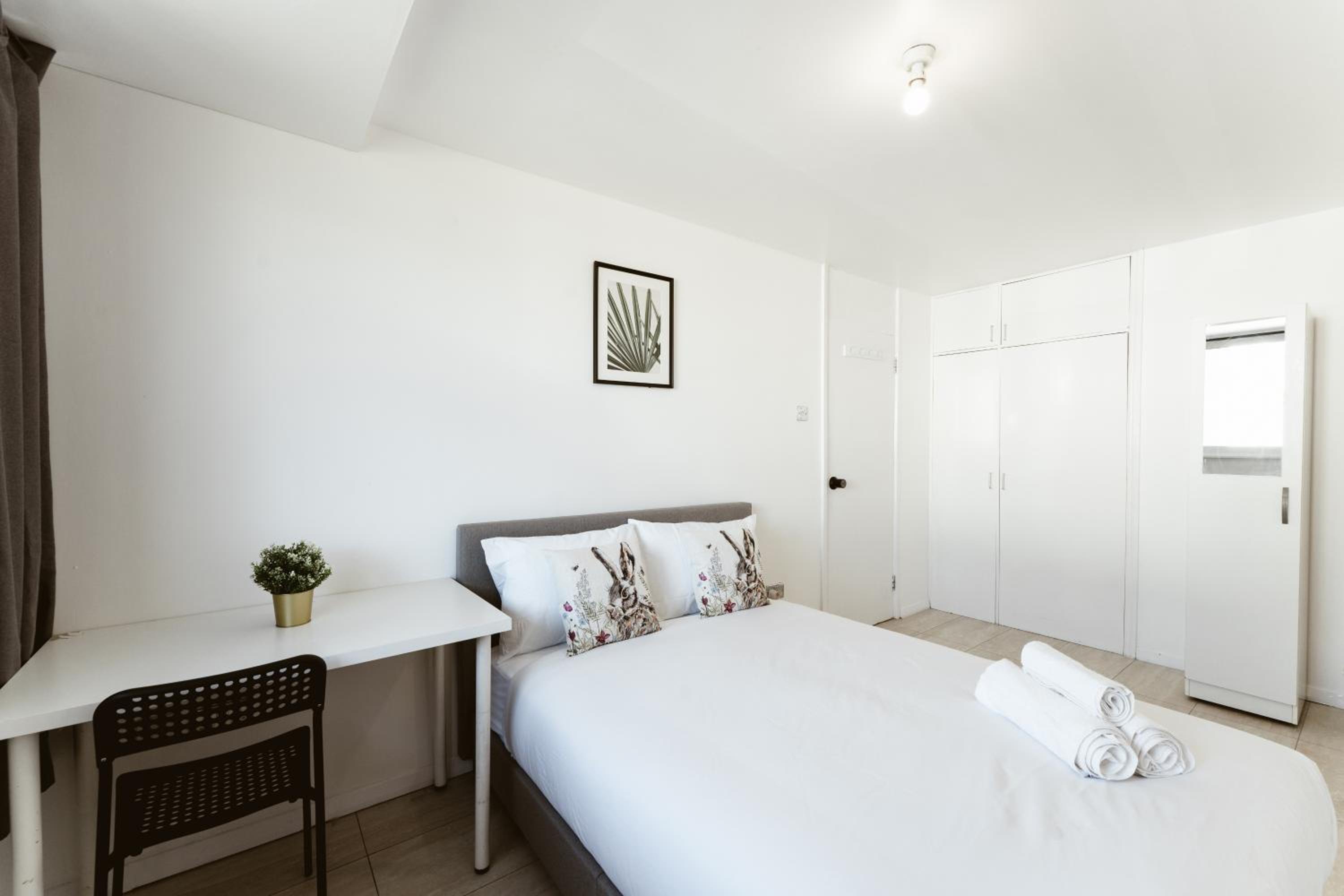 Double Room With Shared Bathroom photo 3
