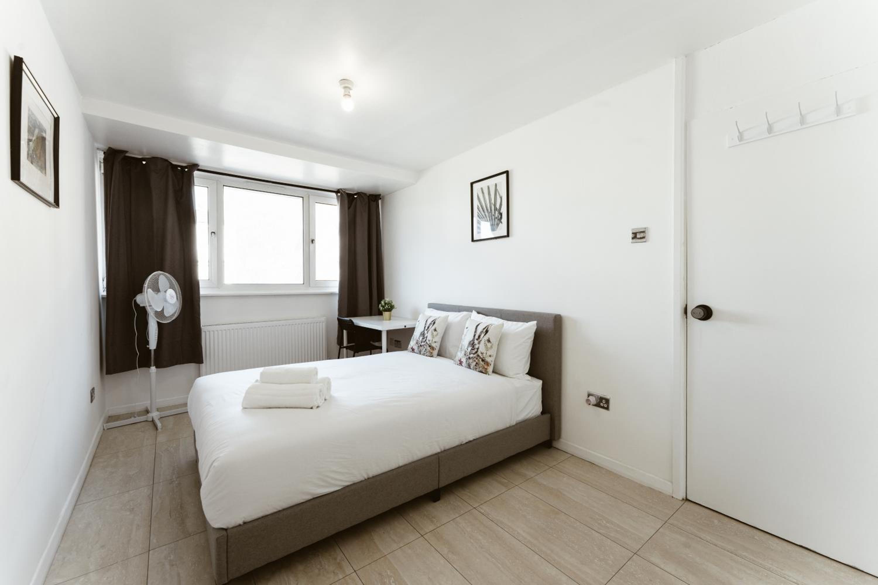 Double Room With Shared Bathroom photo 1