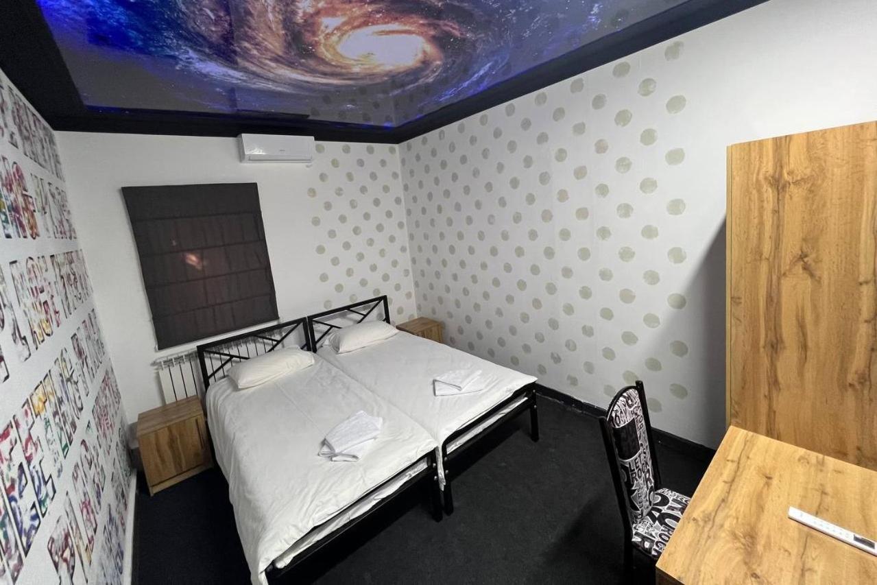 Double Room with Shared Bathroom photo 3