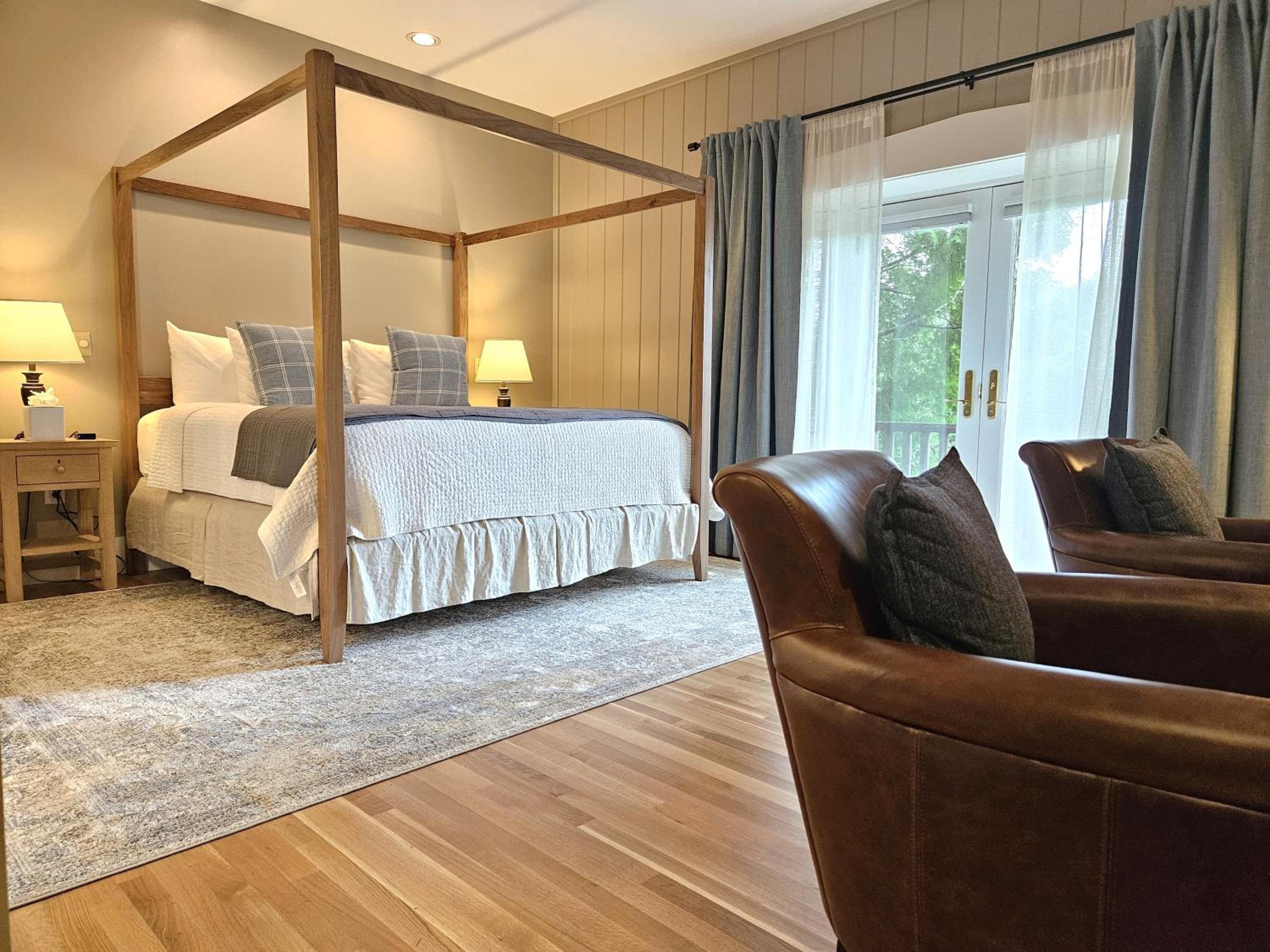 King Room with Mountain View