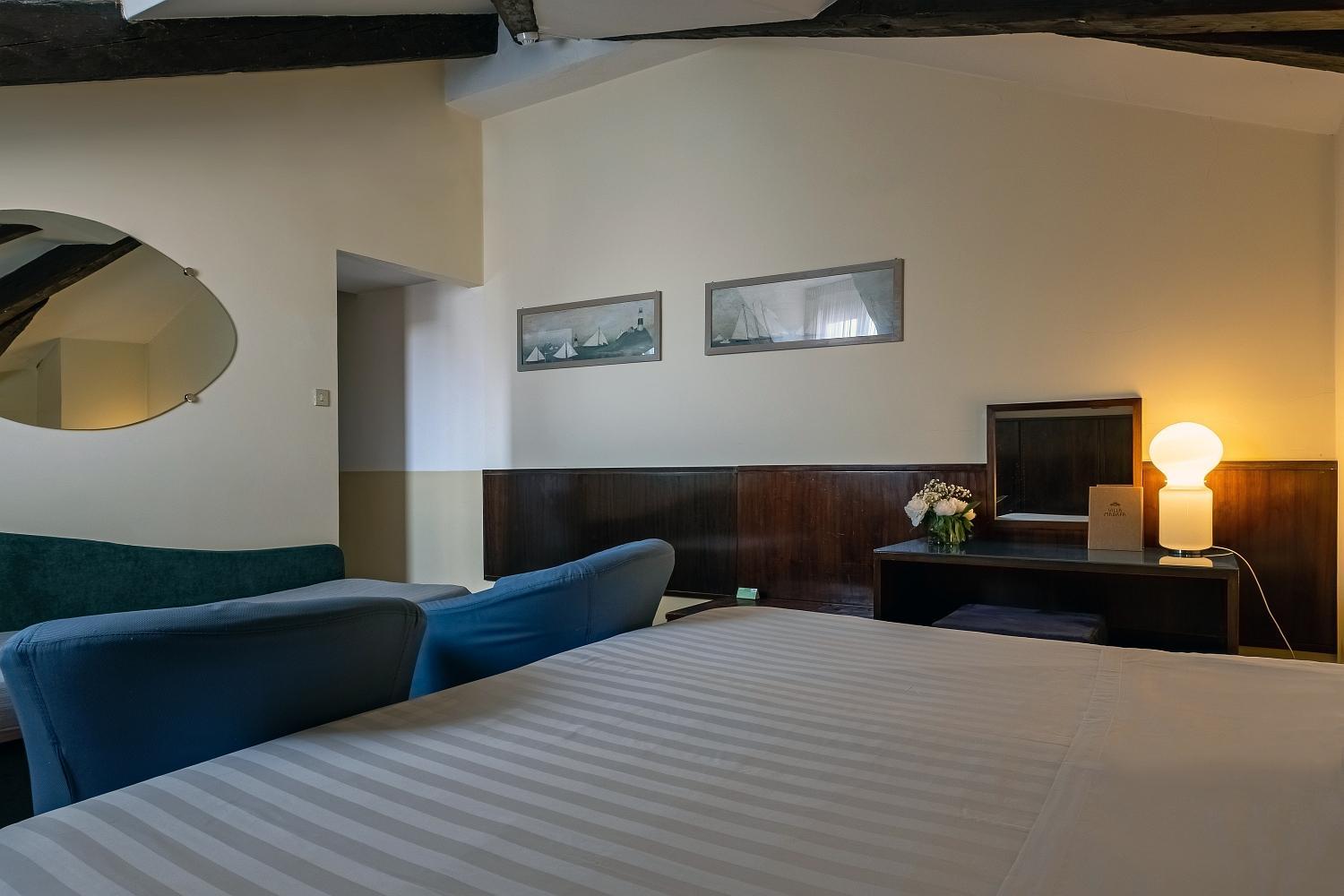 Double Room - Photo 8
