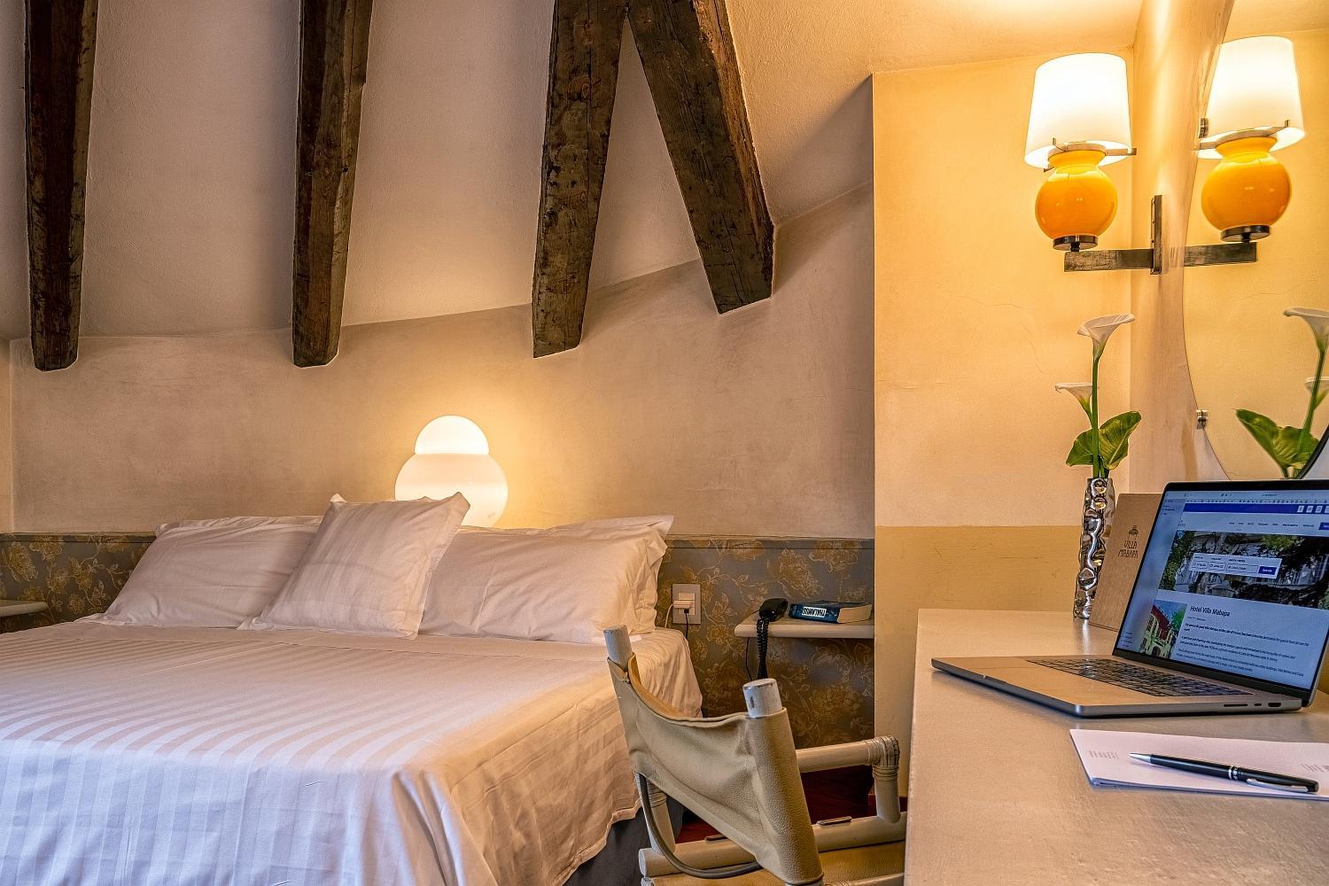 Double Room - Photo 11