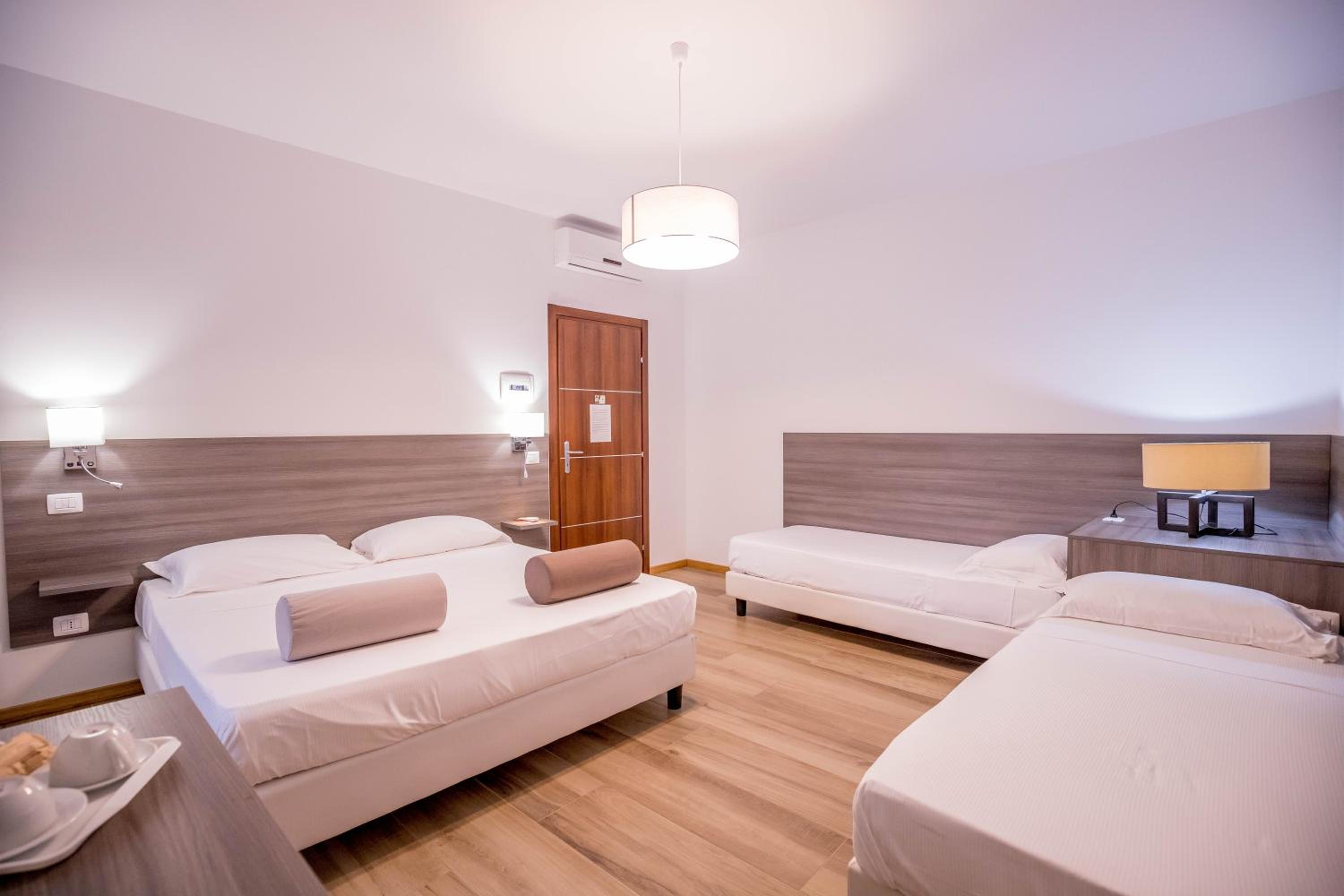 Comfort Quadruple Room - Photo 2