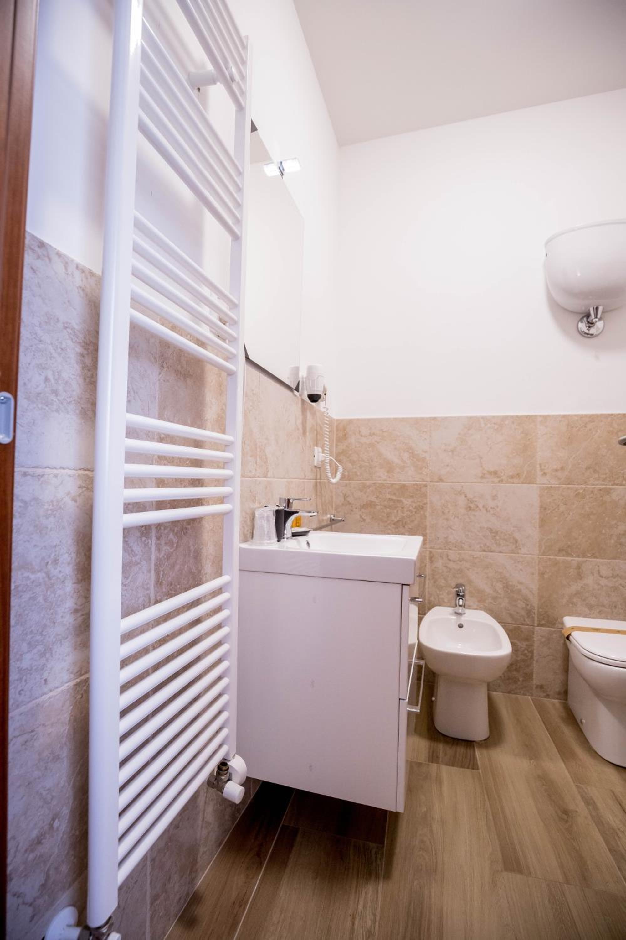 Comfort Quadruple Room - Photo 4