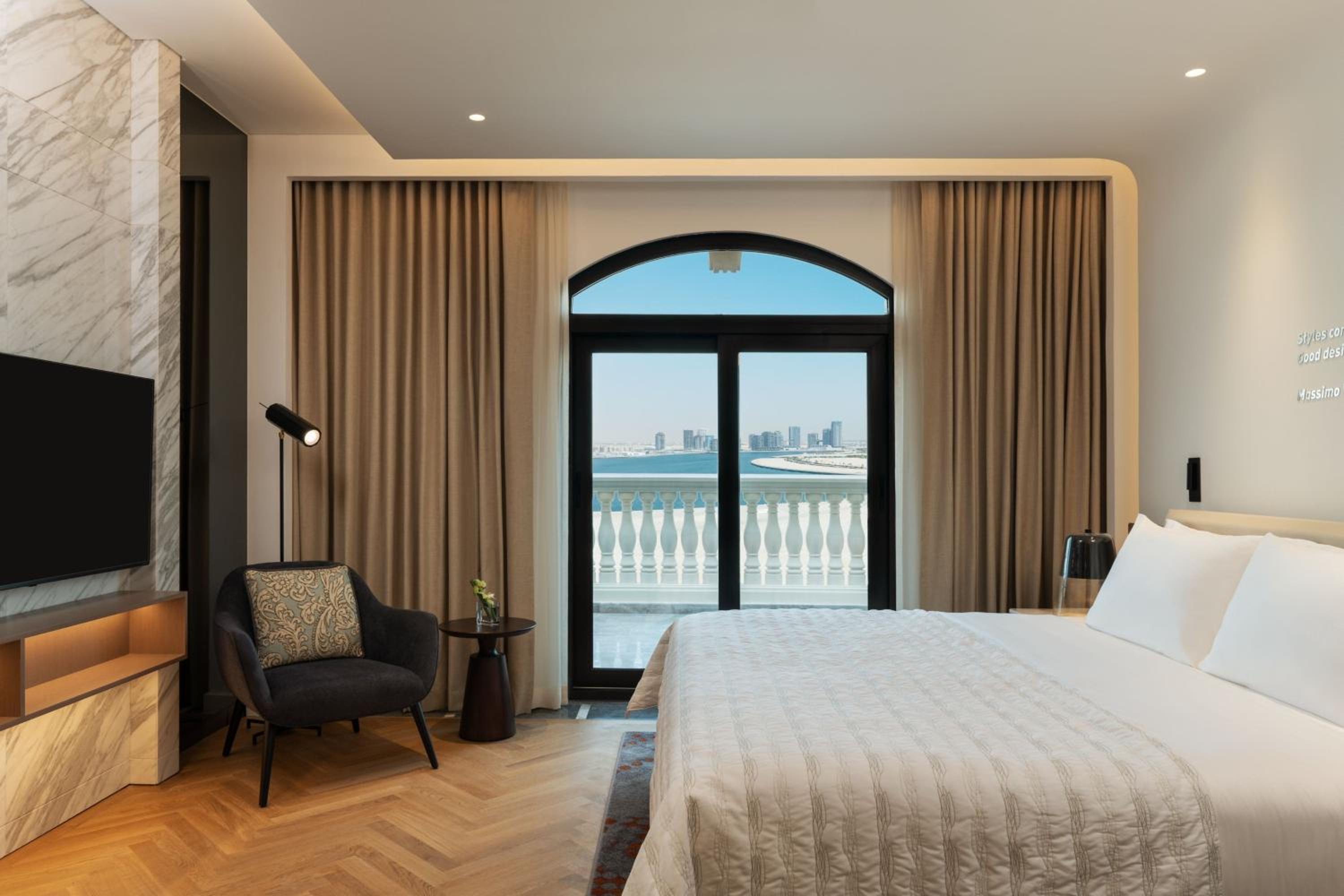 Ambassador One-Bedroom King Suite with Roof Top Terrace photo 2