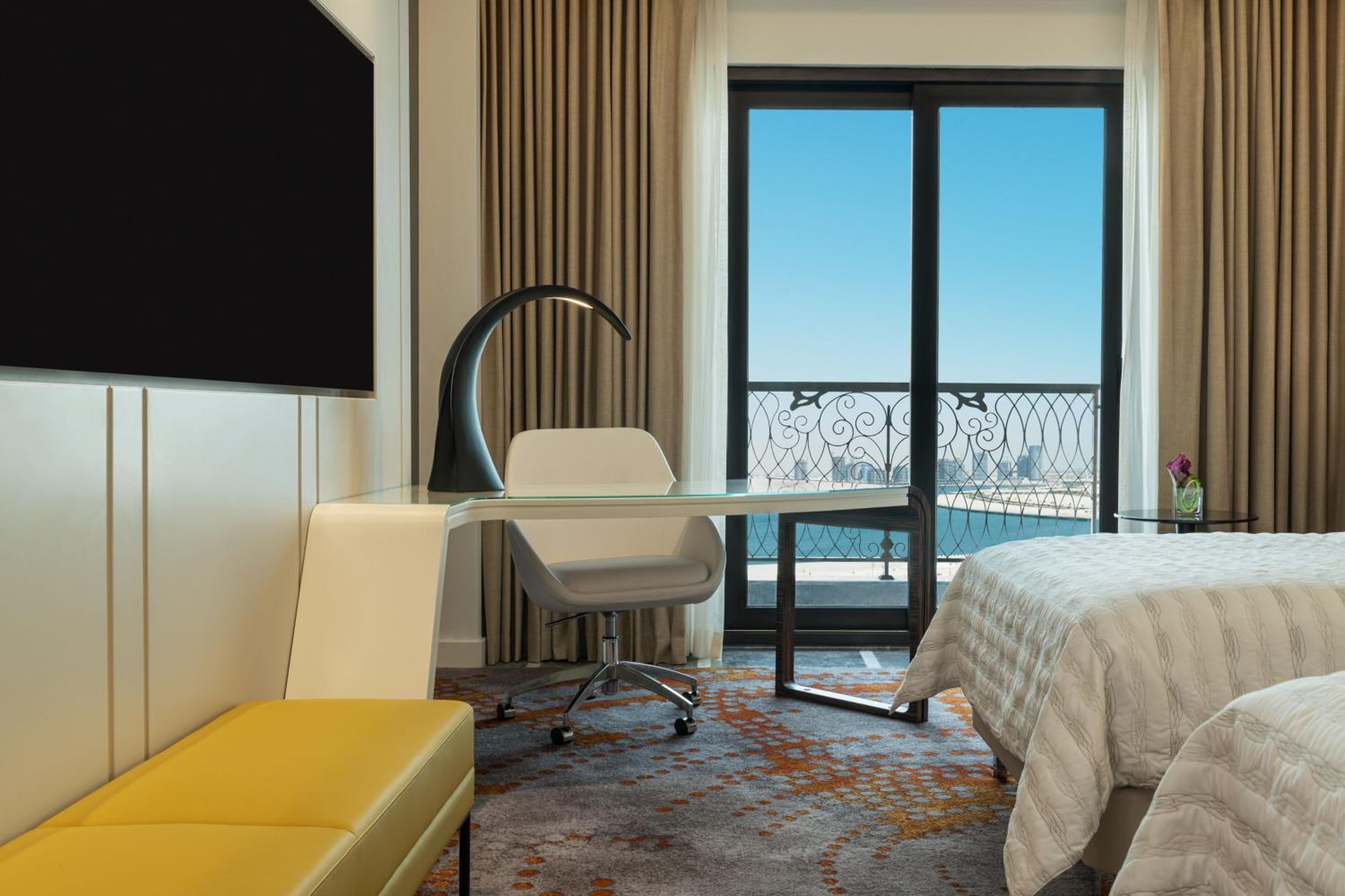 Classic King Room - Photo 6