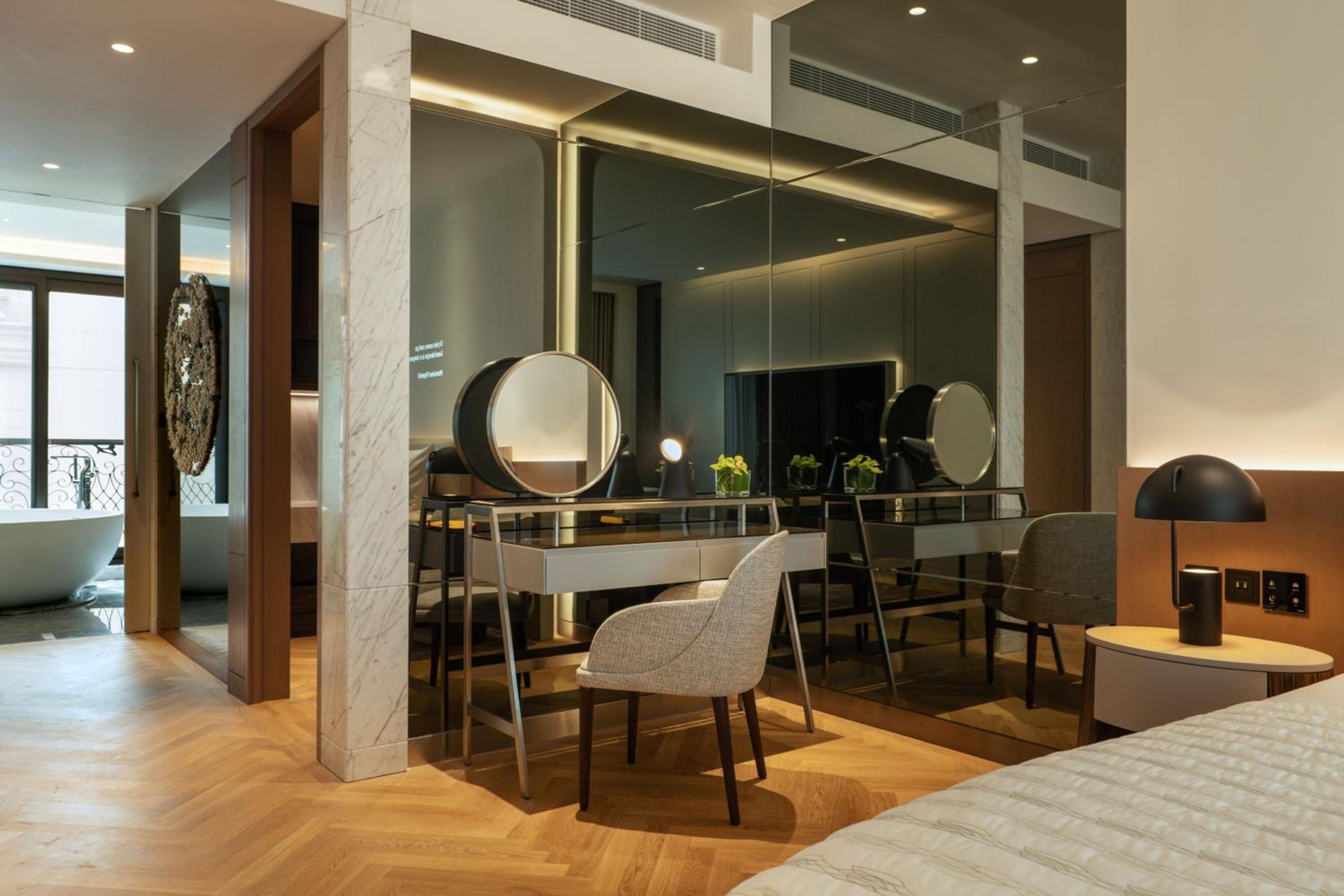 One-Bedroom Adventurer Suite - Photo 4