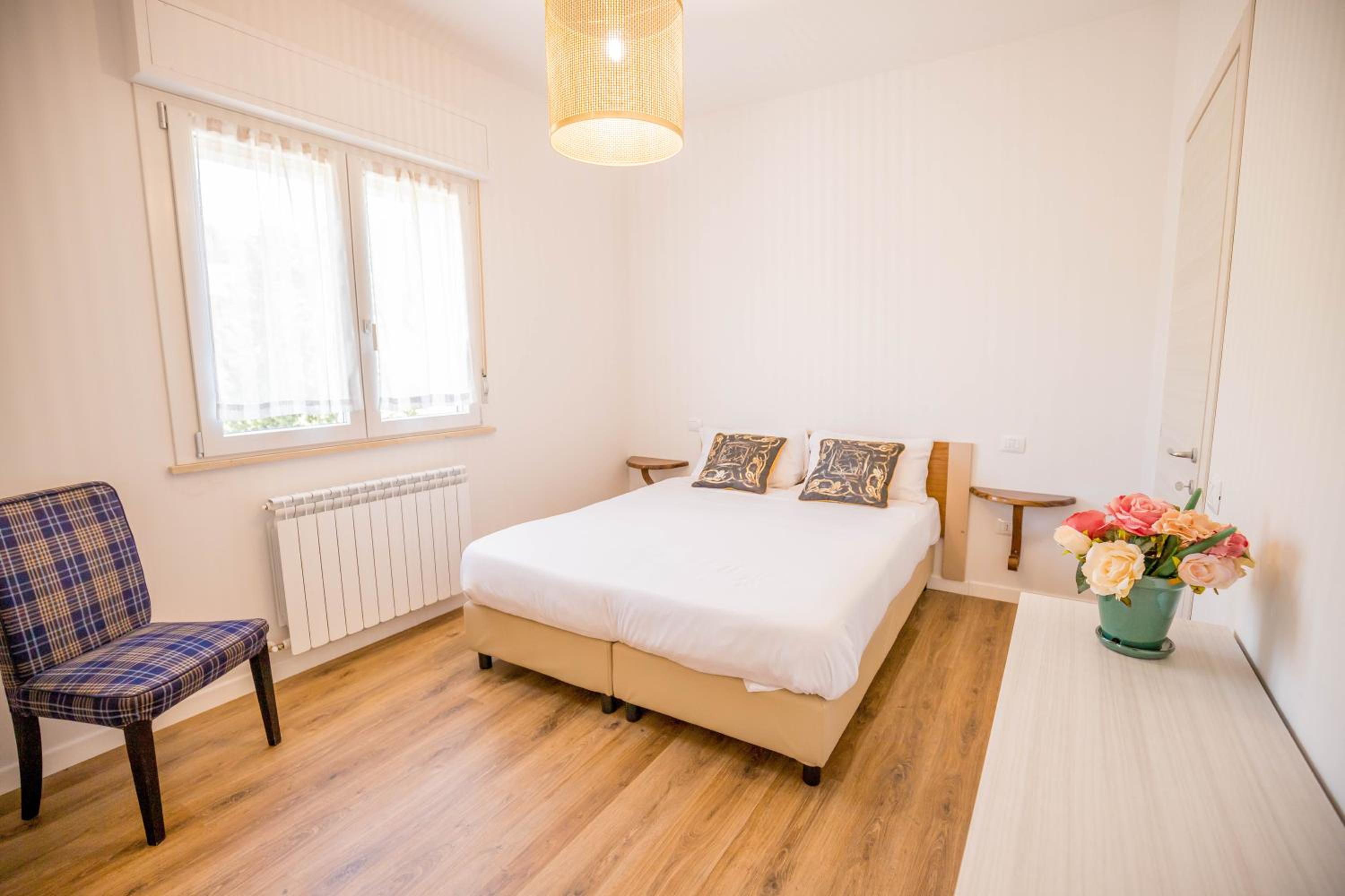 Apartment with Terrace - Photo 1