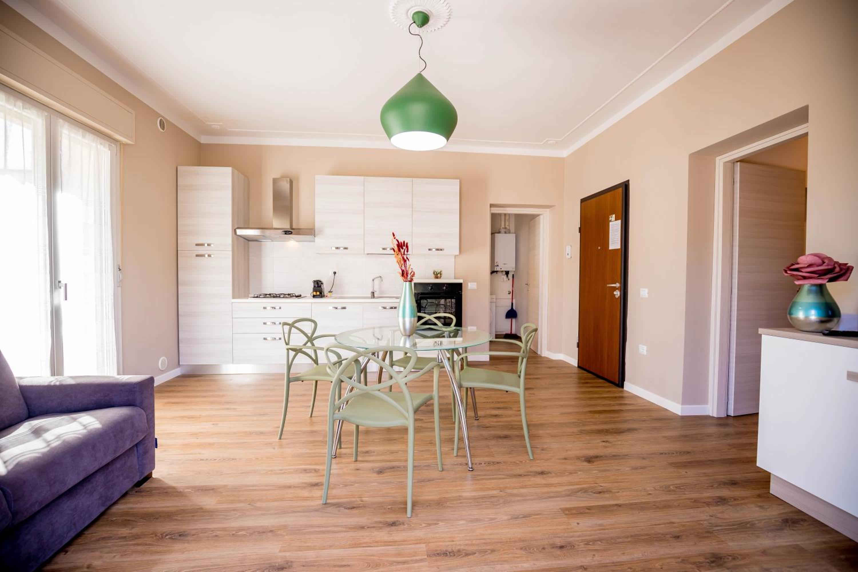 Apartment with Terrace - Photo 12