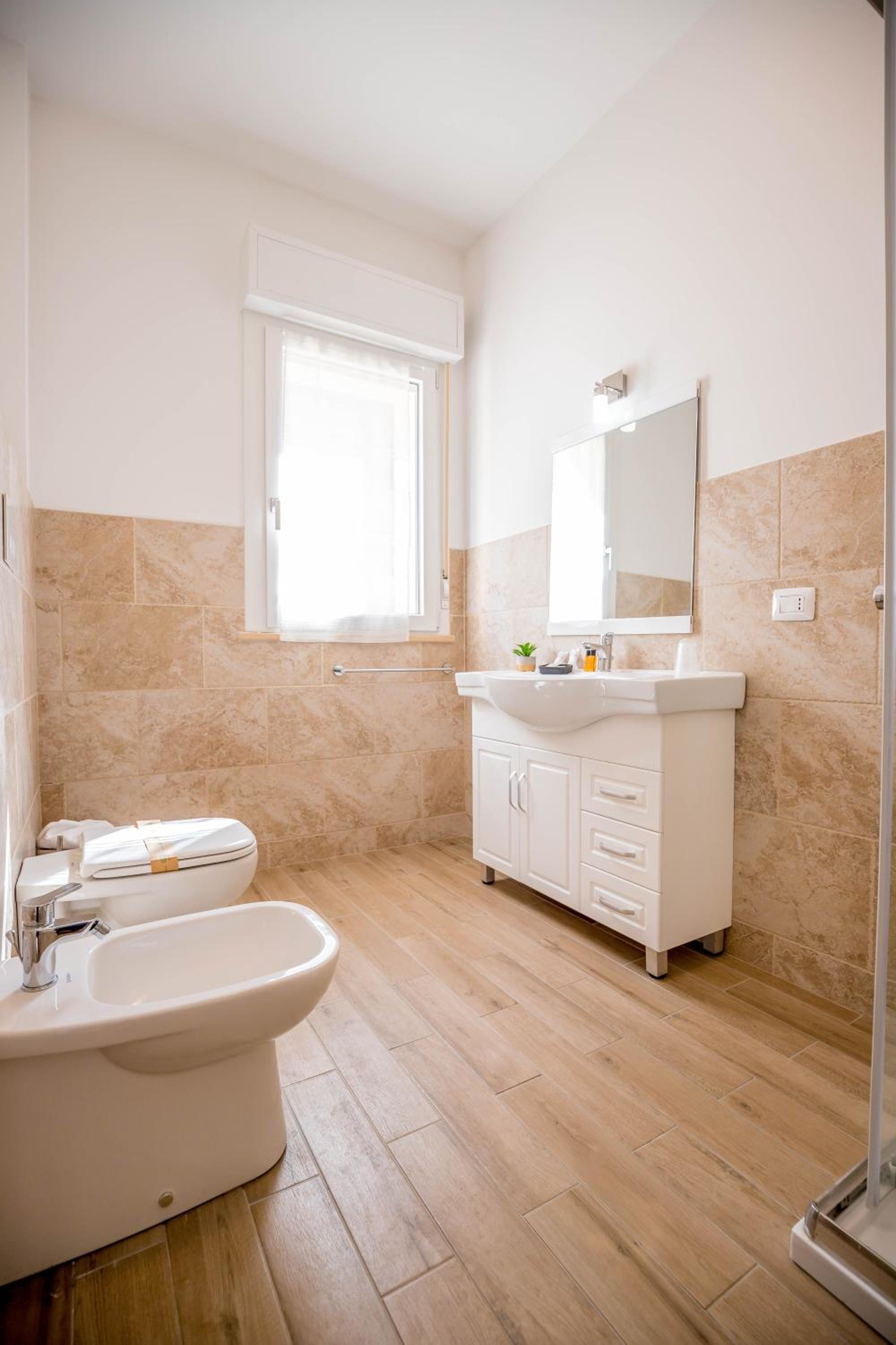 Apartment with Terrace - Photo 21