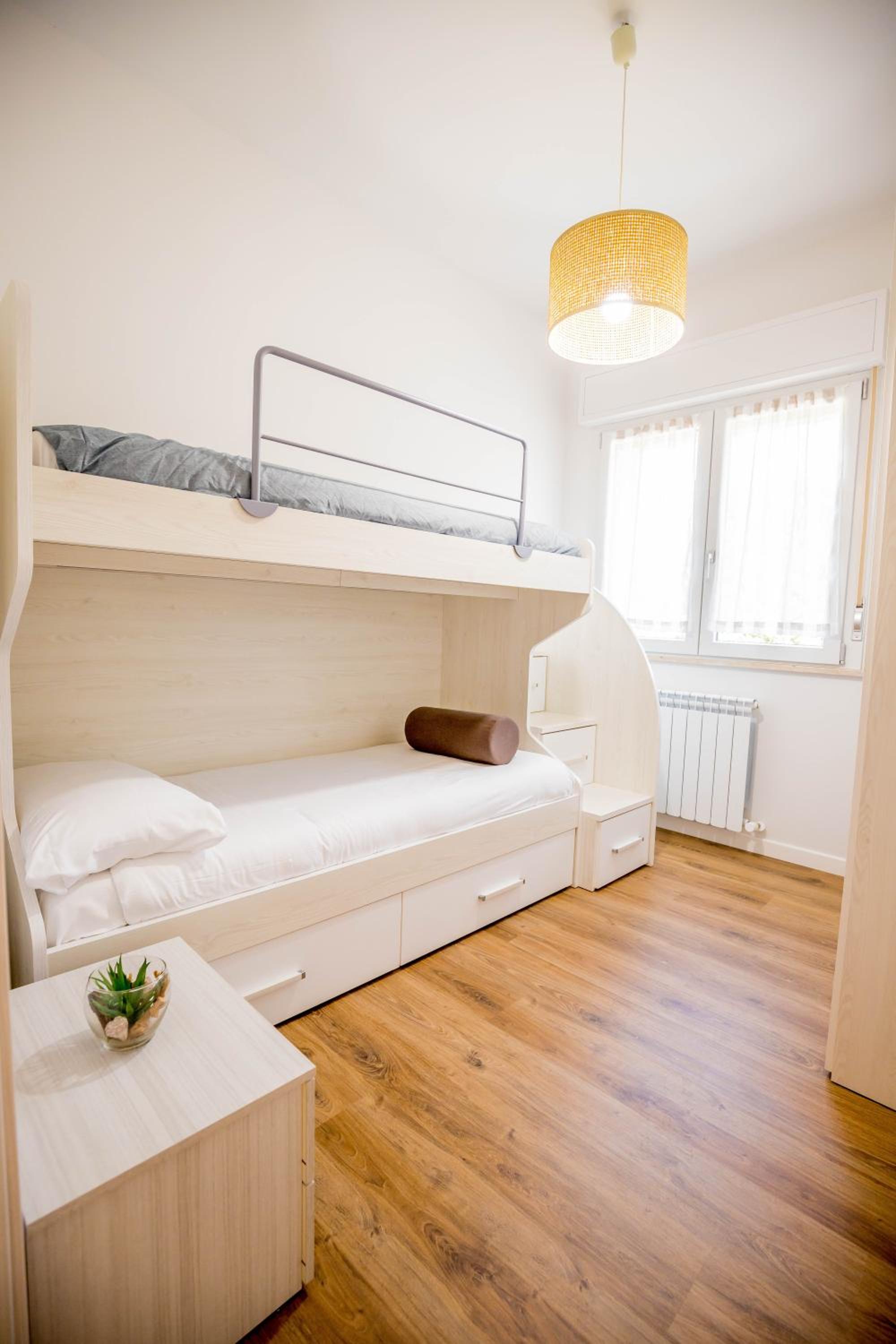 Apartment with Terrace - Photo 8