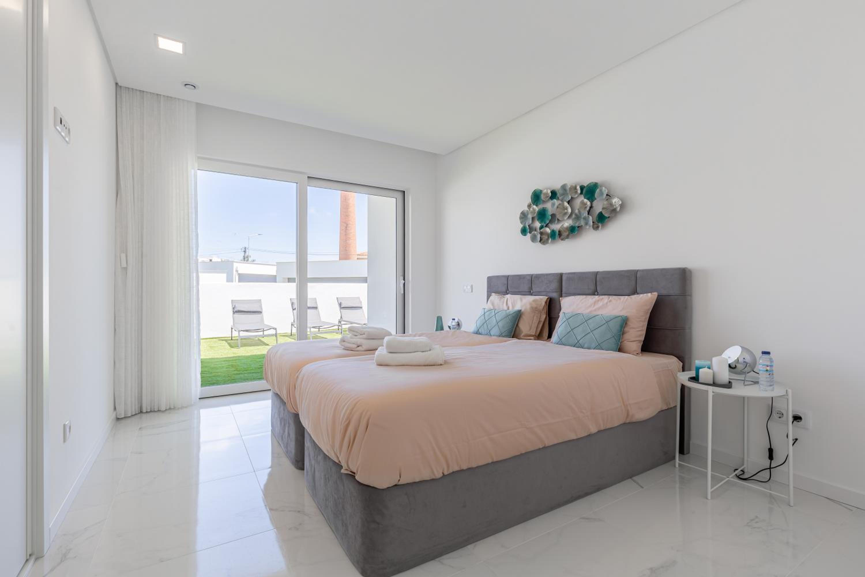 Three-Bedroom Villa photo 1