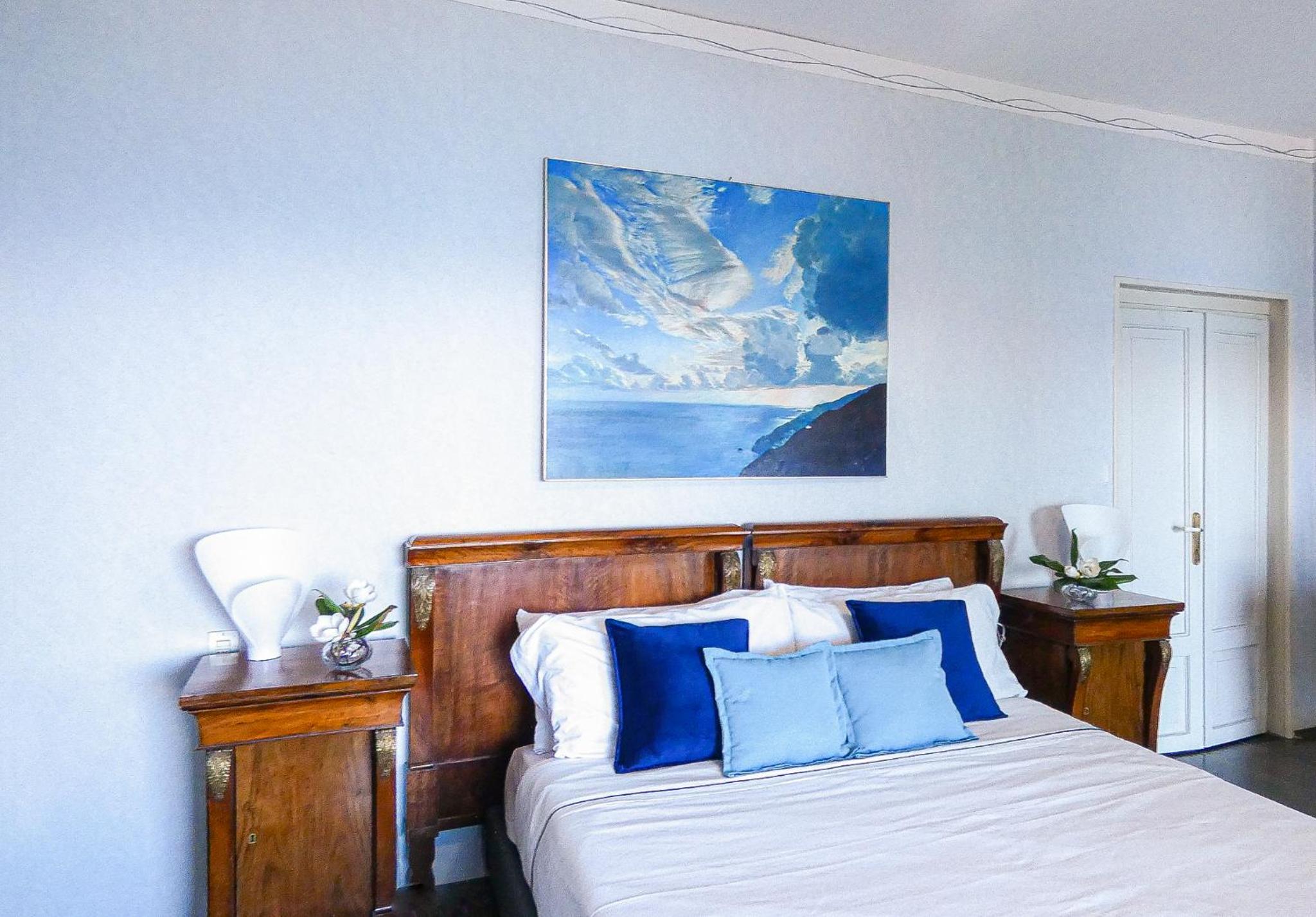 Apartment with Lake View