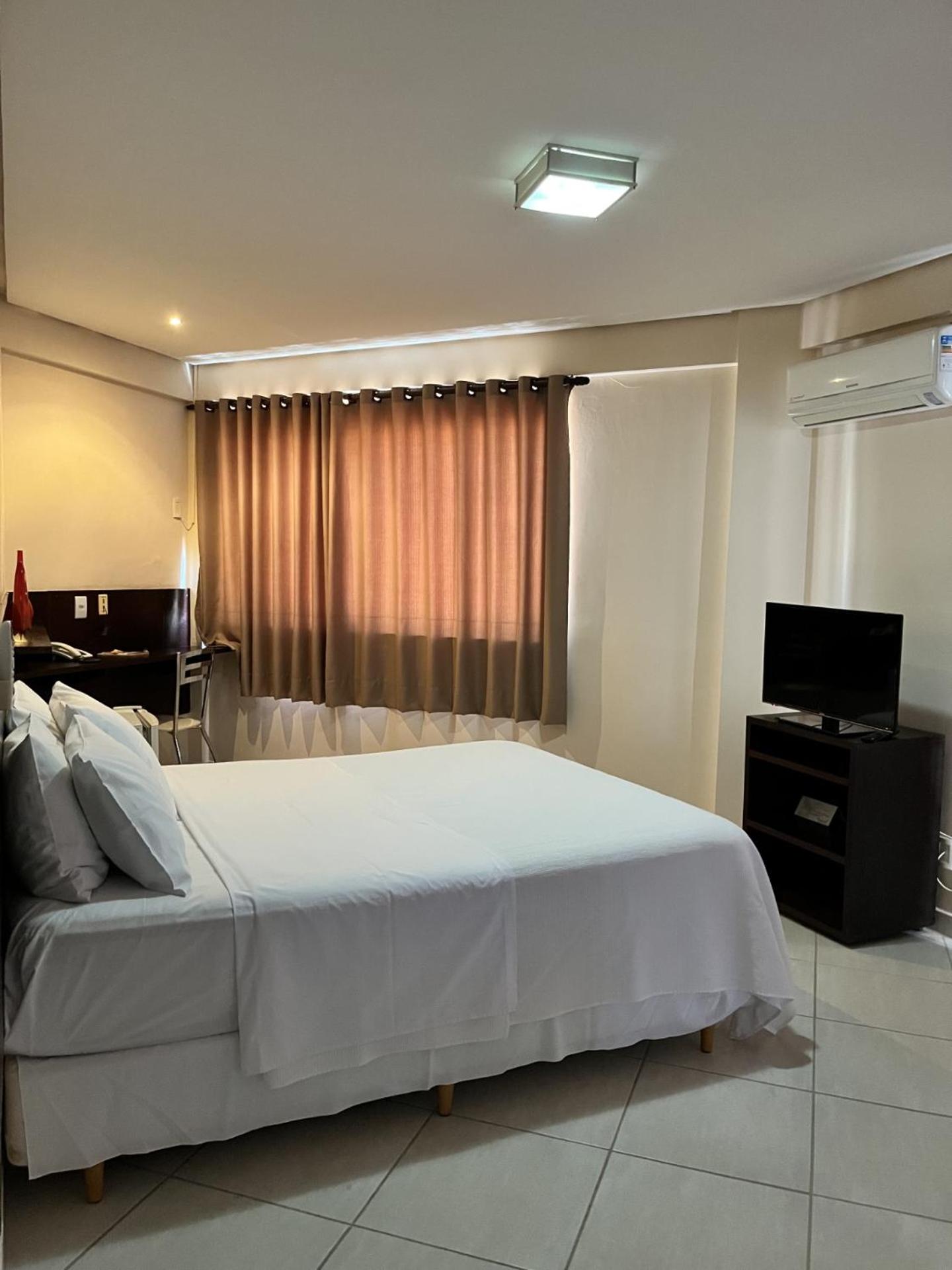 Deluxe Double Room with Bath - Photo 1