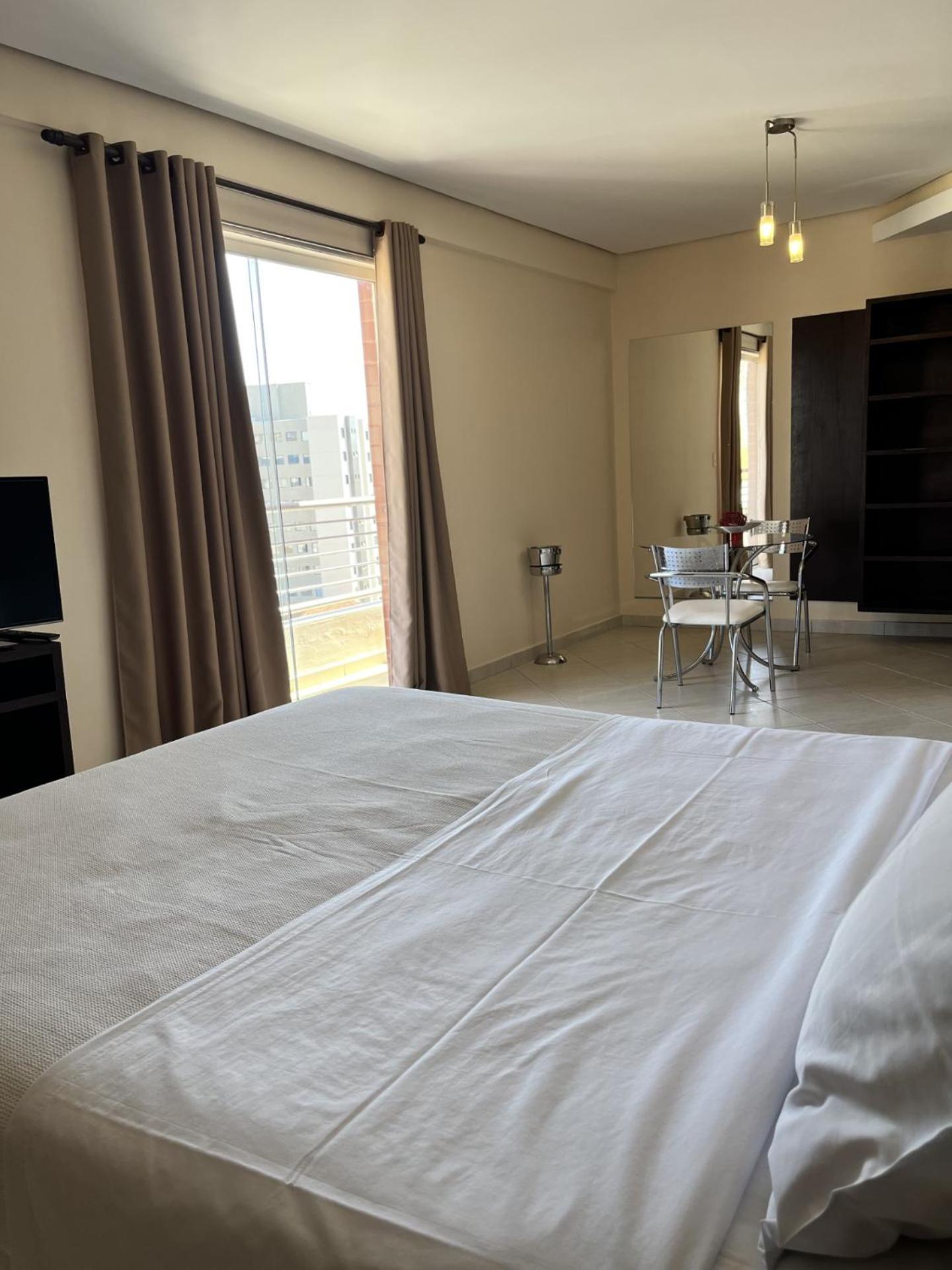 Deluxe Double Room with Bath - Photo 7