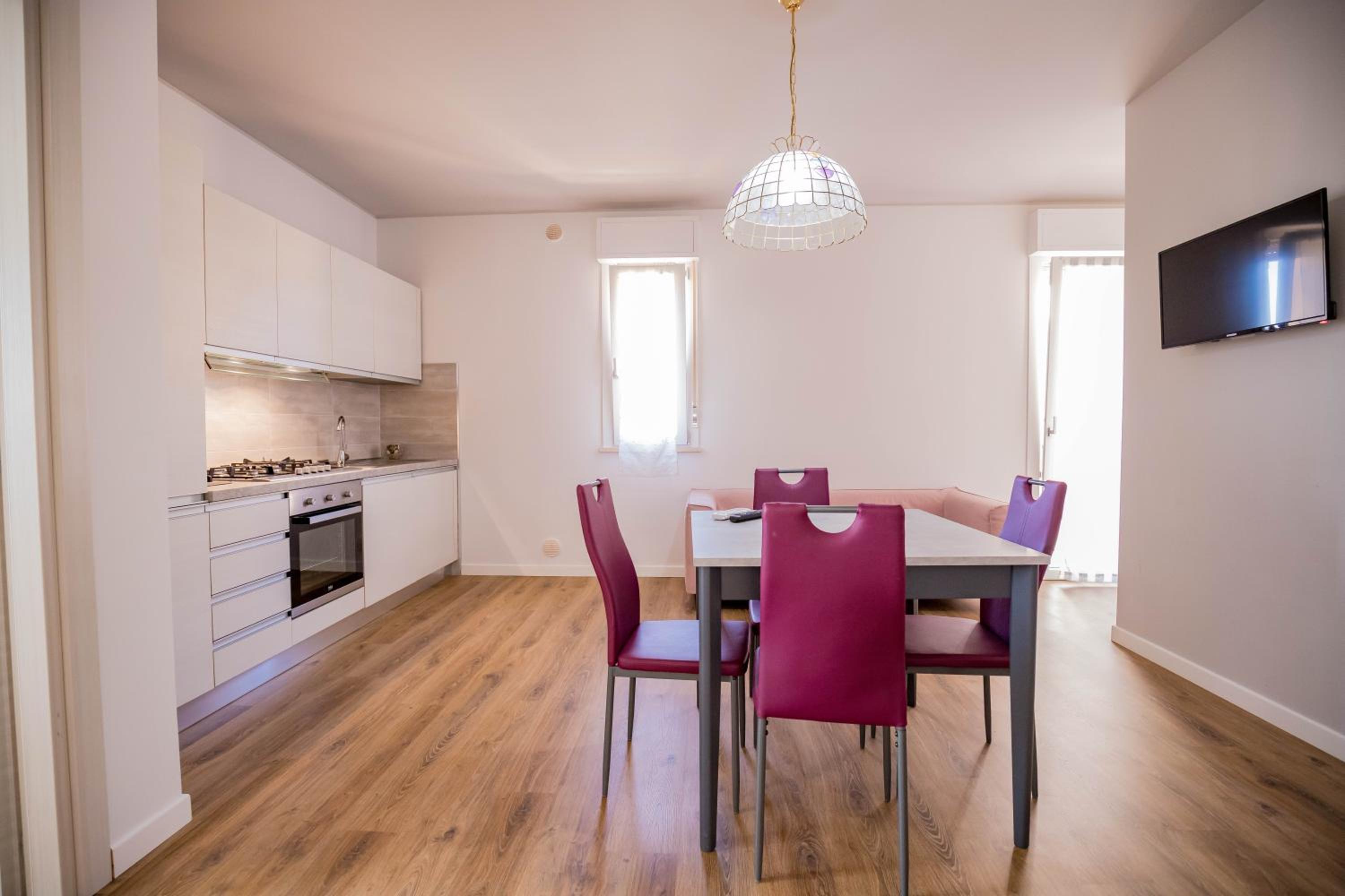 Two-Bedroom Apartment - Photo 7