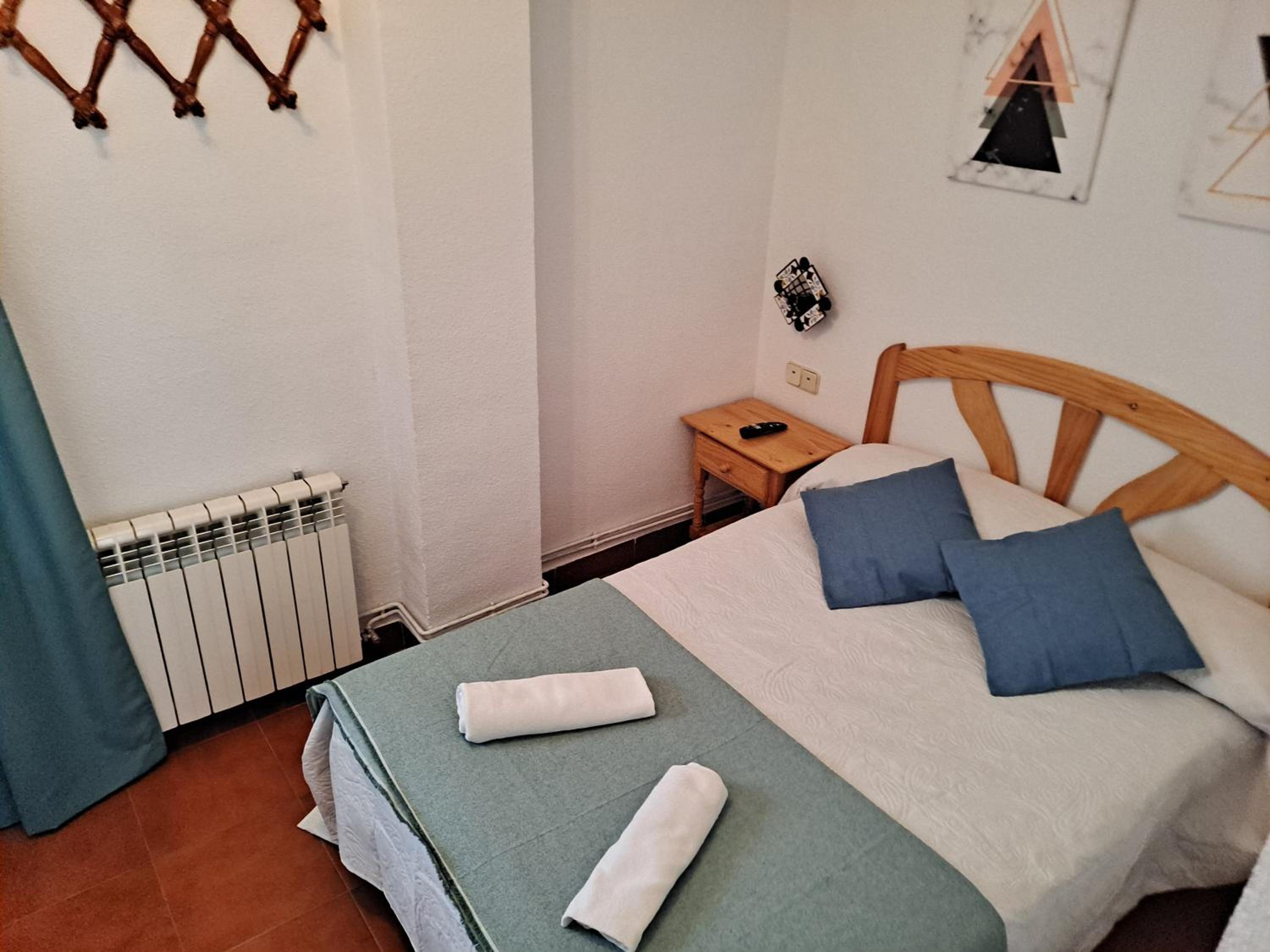 Budget Twin Room photo 3