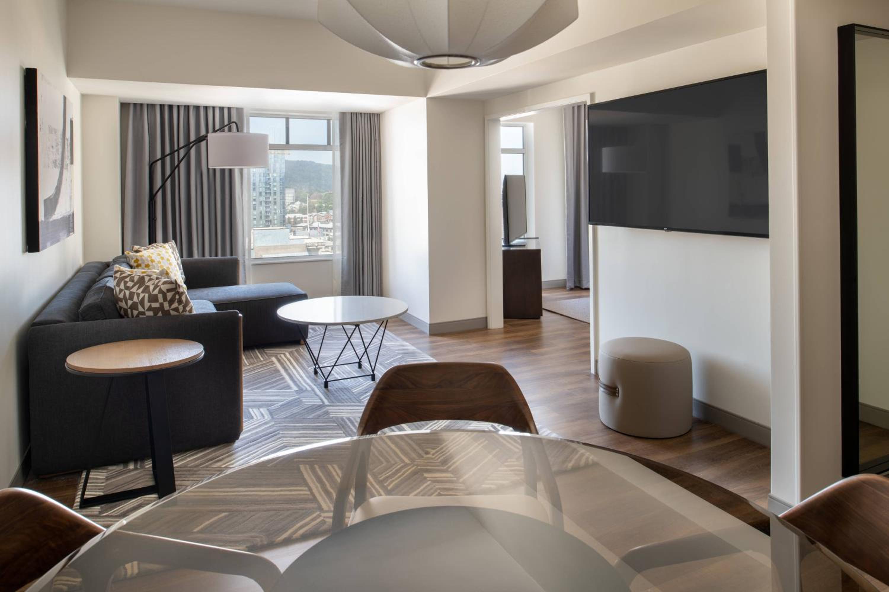 One-Bedroom Suite - Photo 1