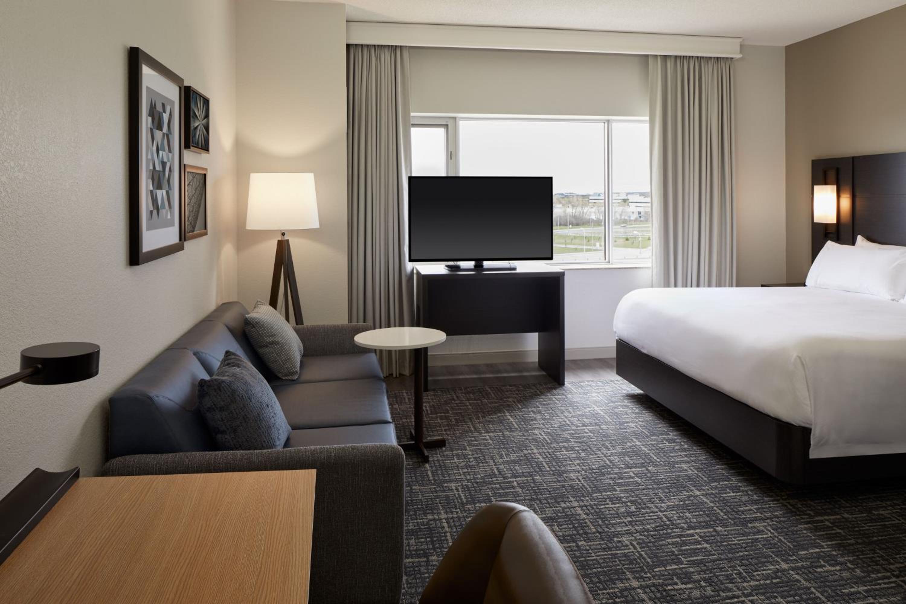 King Room with Sofa Bed - Kitchenette - Photo 1