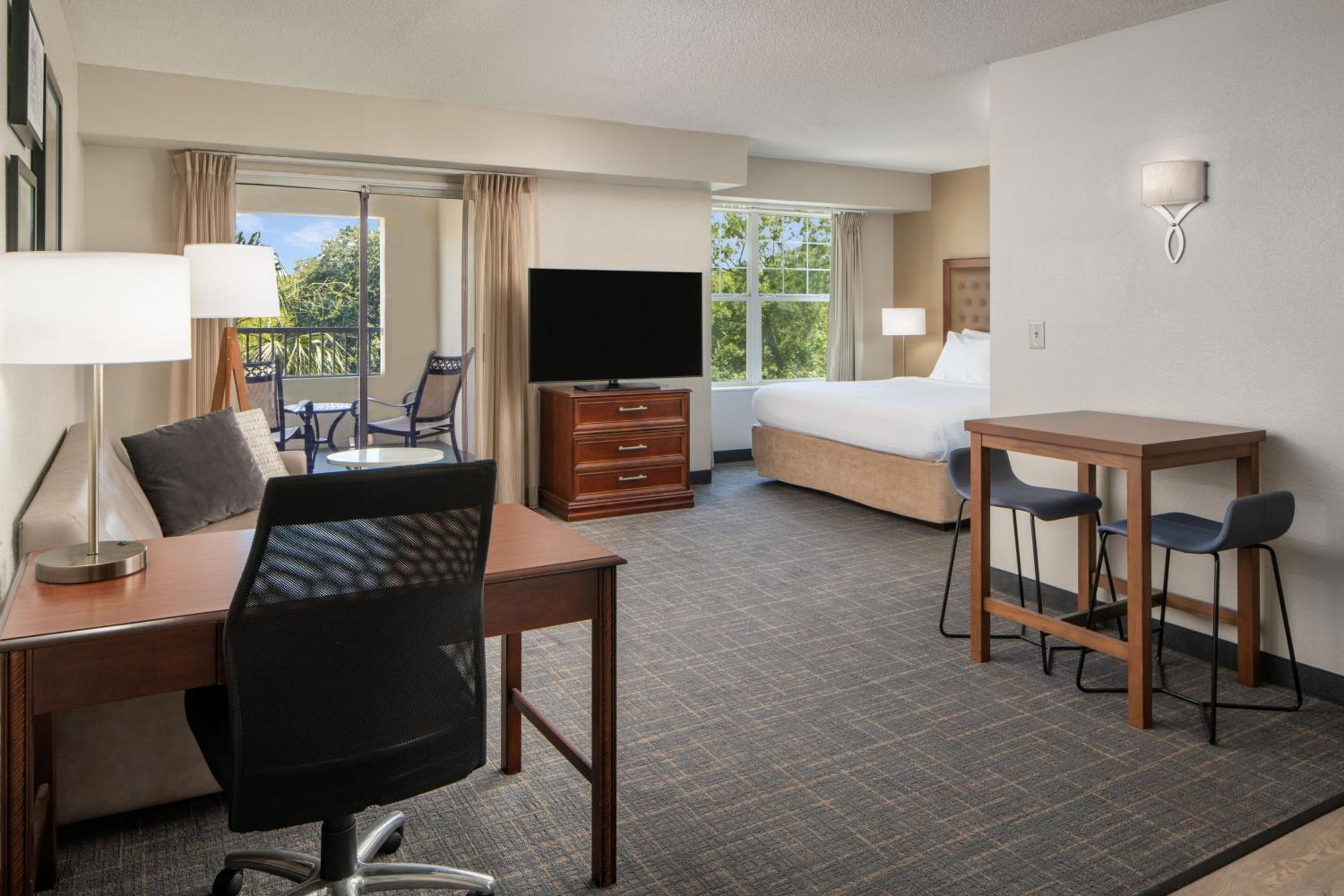 King Studio with Sofa Bed with Balcony/Patio