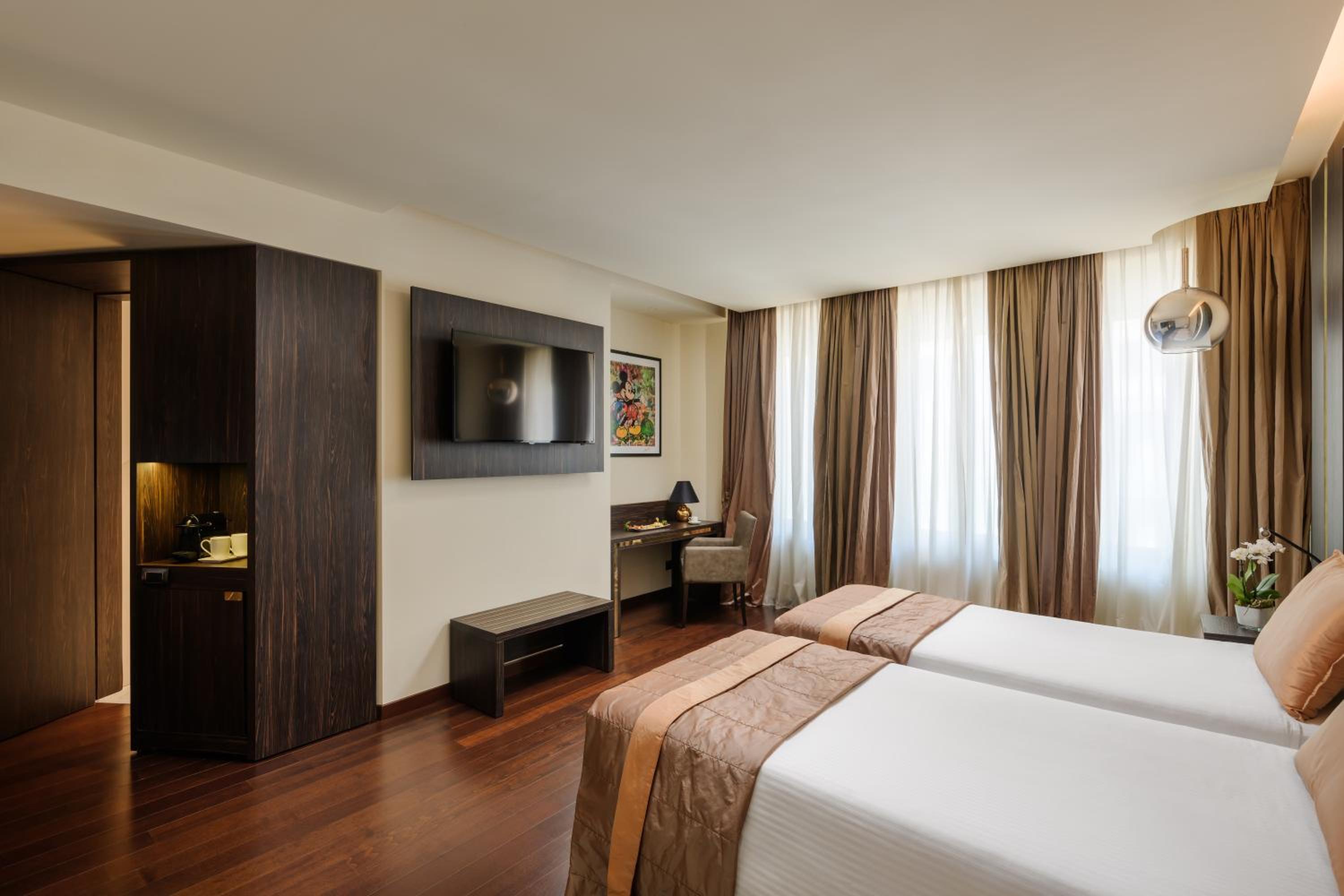 Deluxe Triple Room - Photo 2