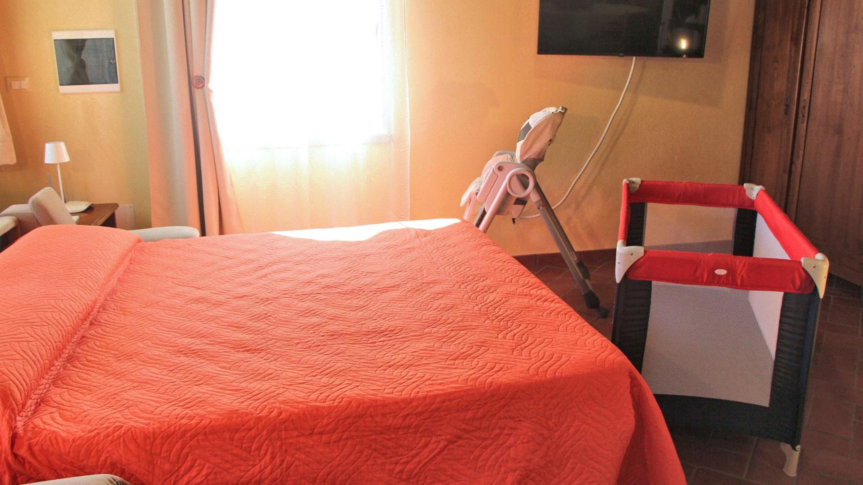 One-Bedroom House photo 1