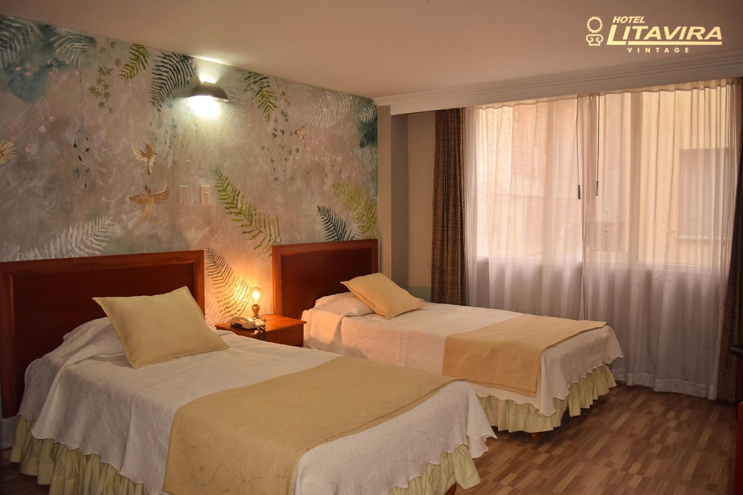 Twin Room with Private Bathroom photo 3
