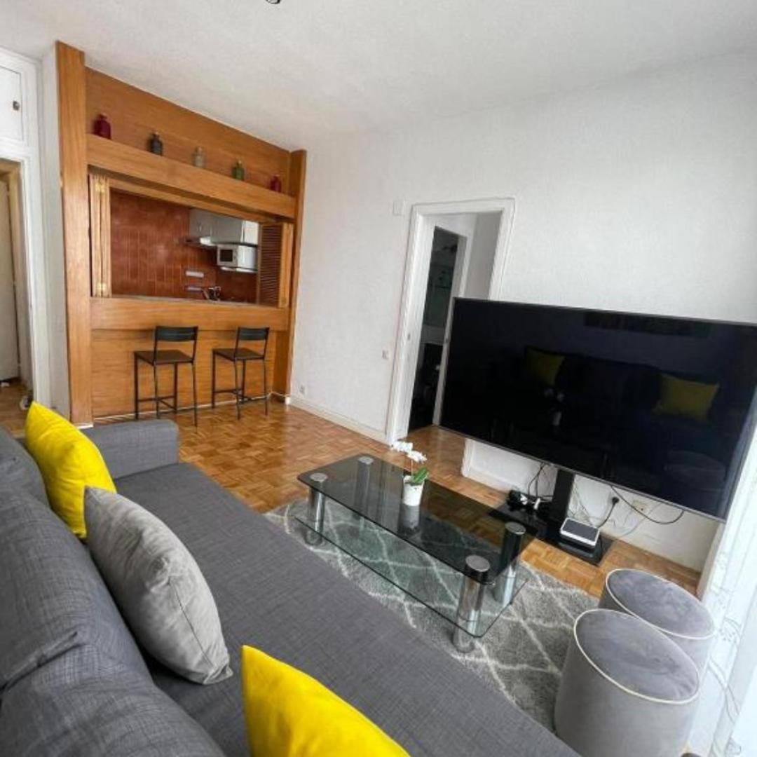 Apartment with Terrace photo 2