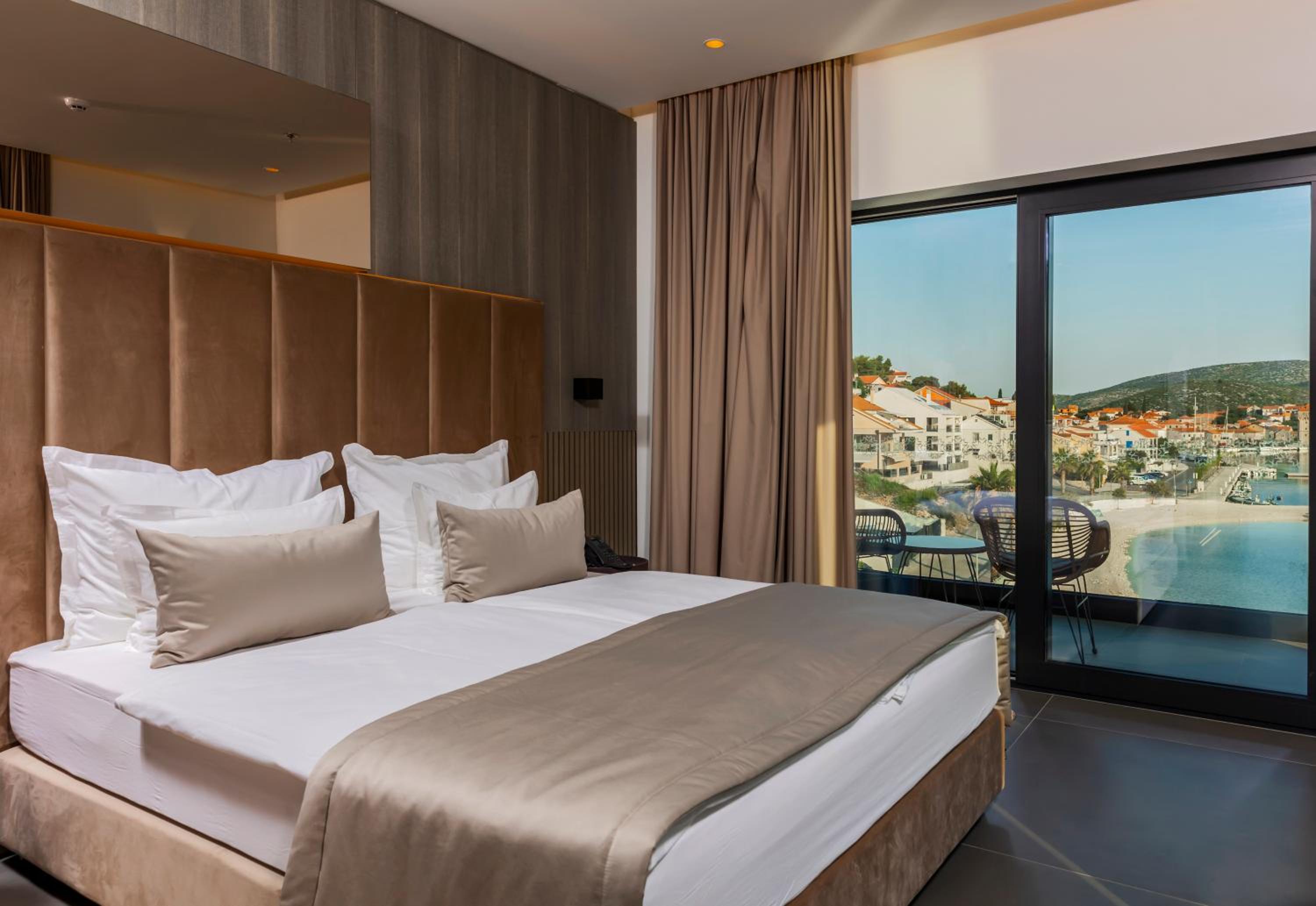 Junior Suite with Sea View - Photo 7