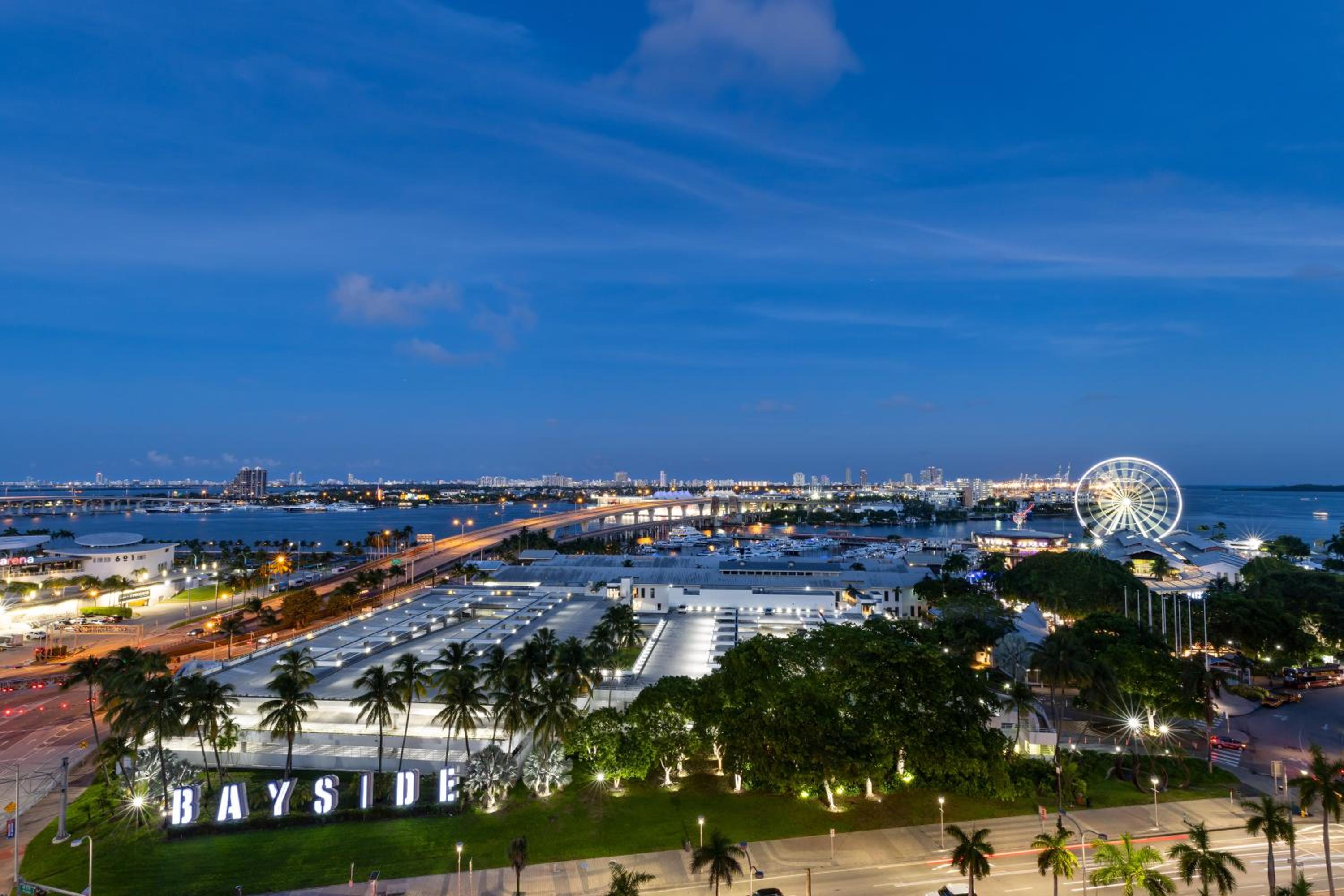 Bay View Studio Suite with King Bed