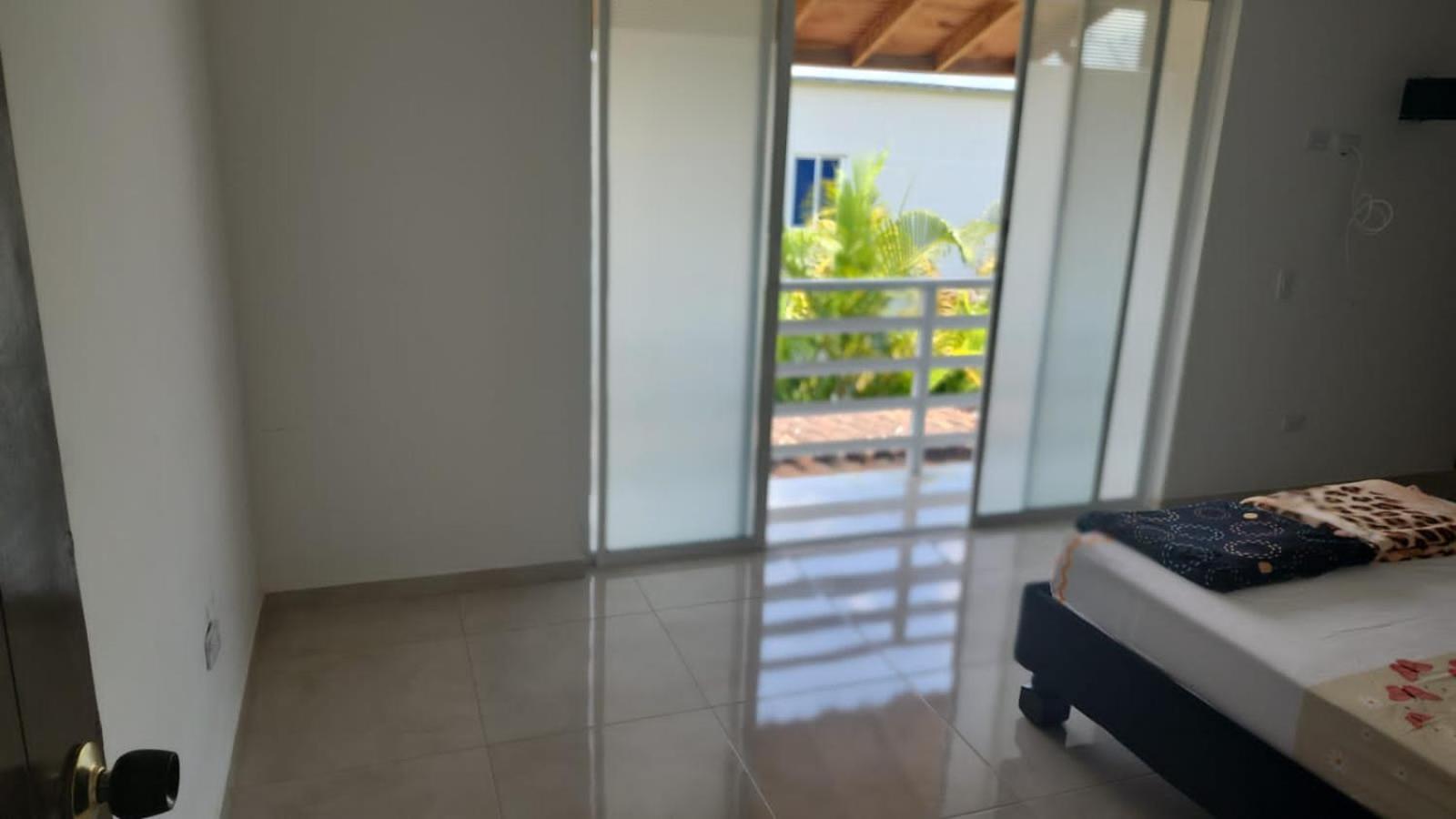 One-Bedroom House photo 1