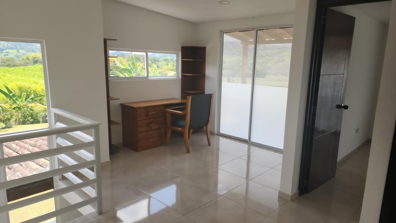 One-Bedroom House photo 3