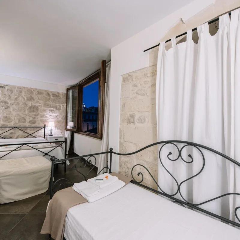 Quadruple Room with Private Bathroom photo 2