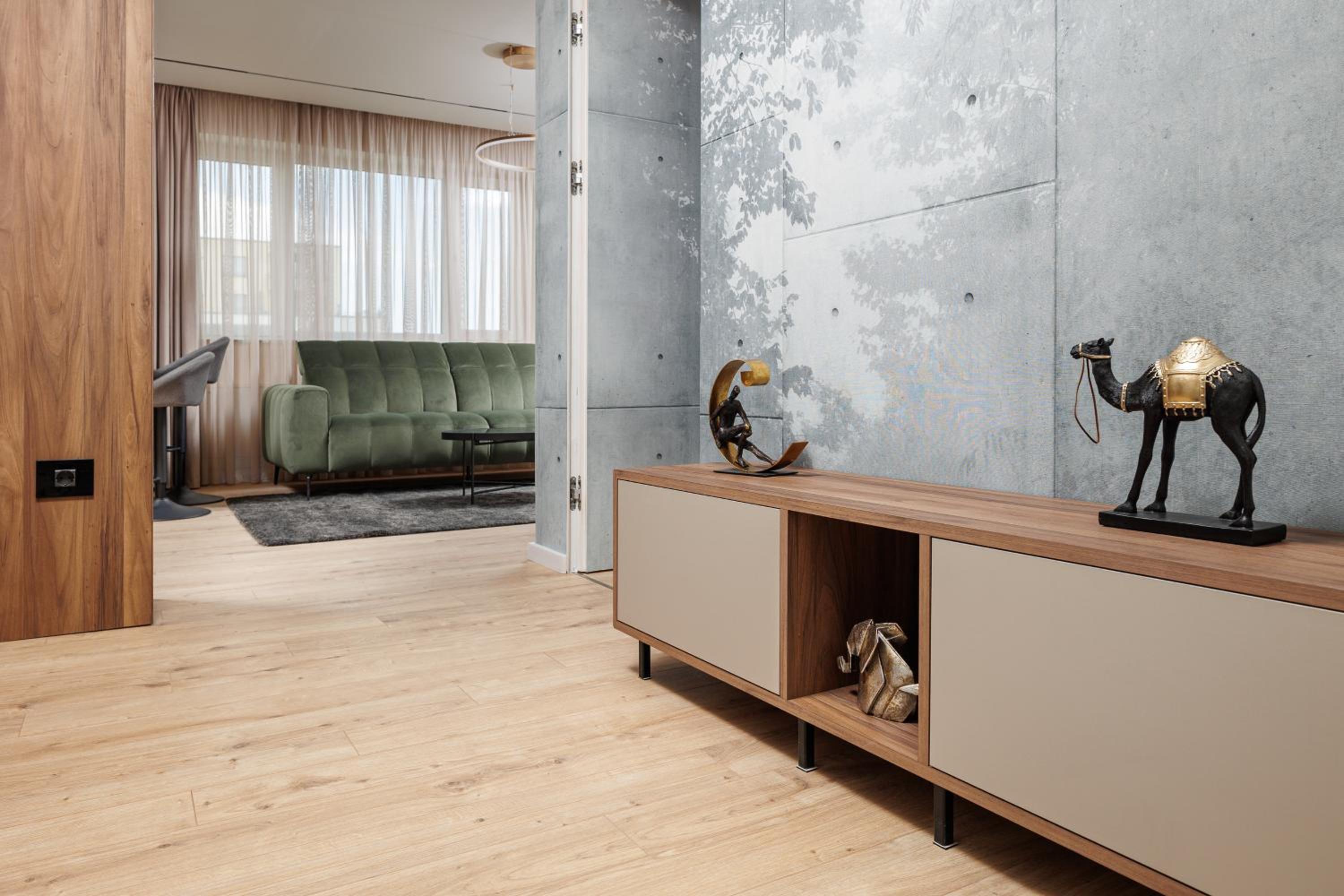 One-Bedroom Apartment - Photo 1