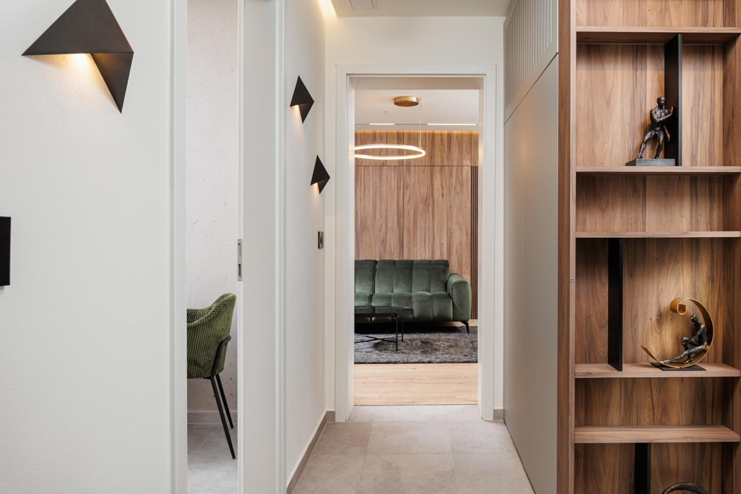 One-Bedroom Apartment - Photo 12