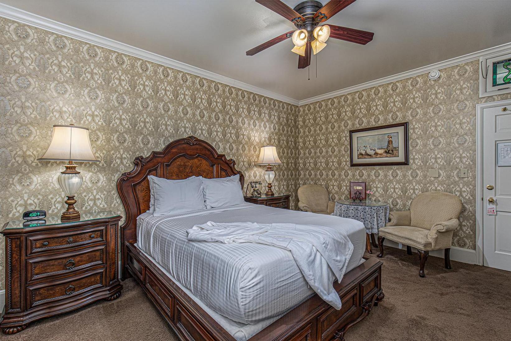 Standard Queen Room photo 1