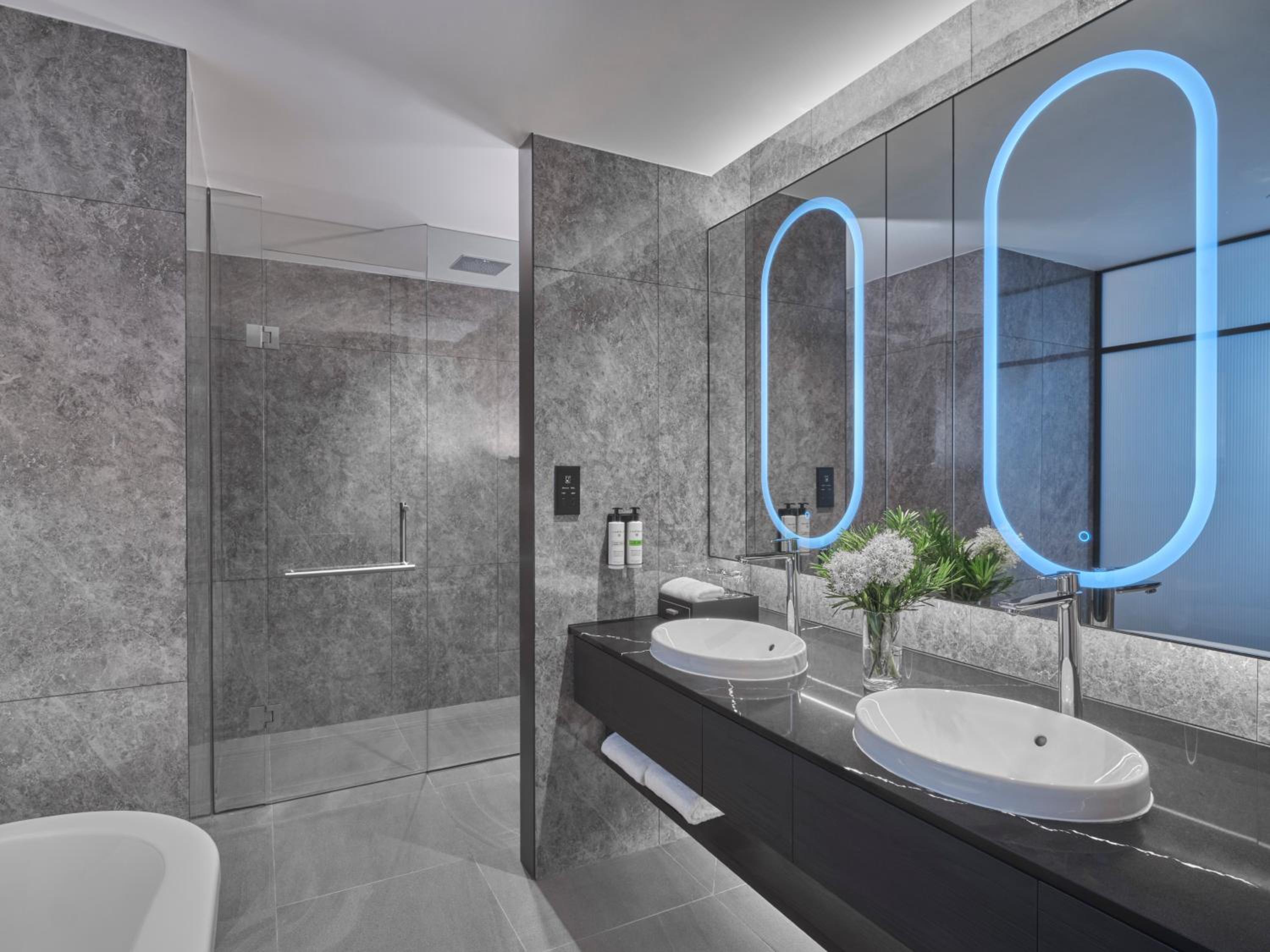 King Studio Suite, Lounge Access