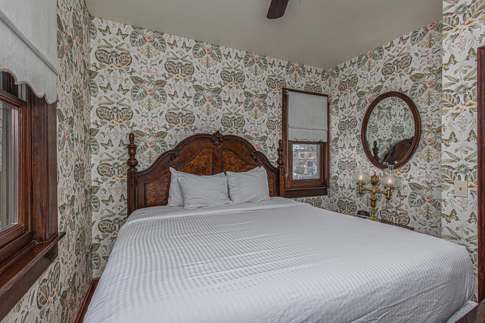 Deluxe Suite photo 1