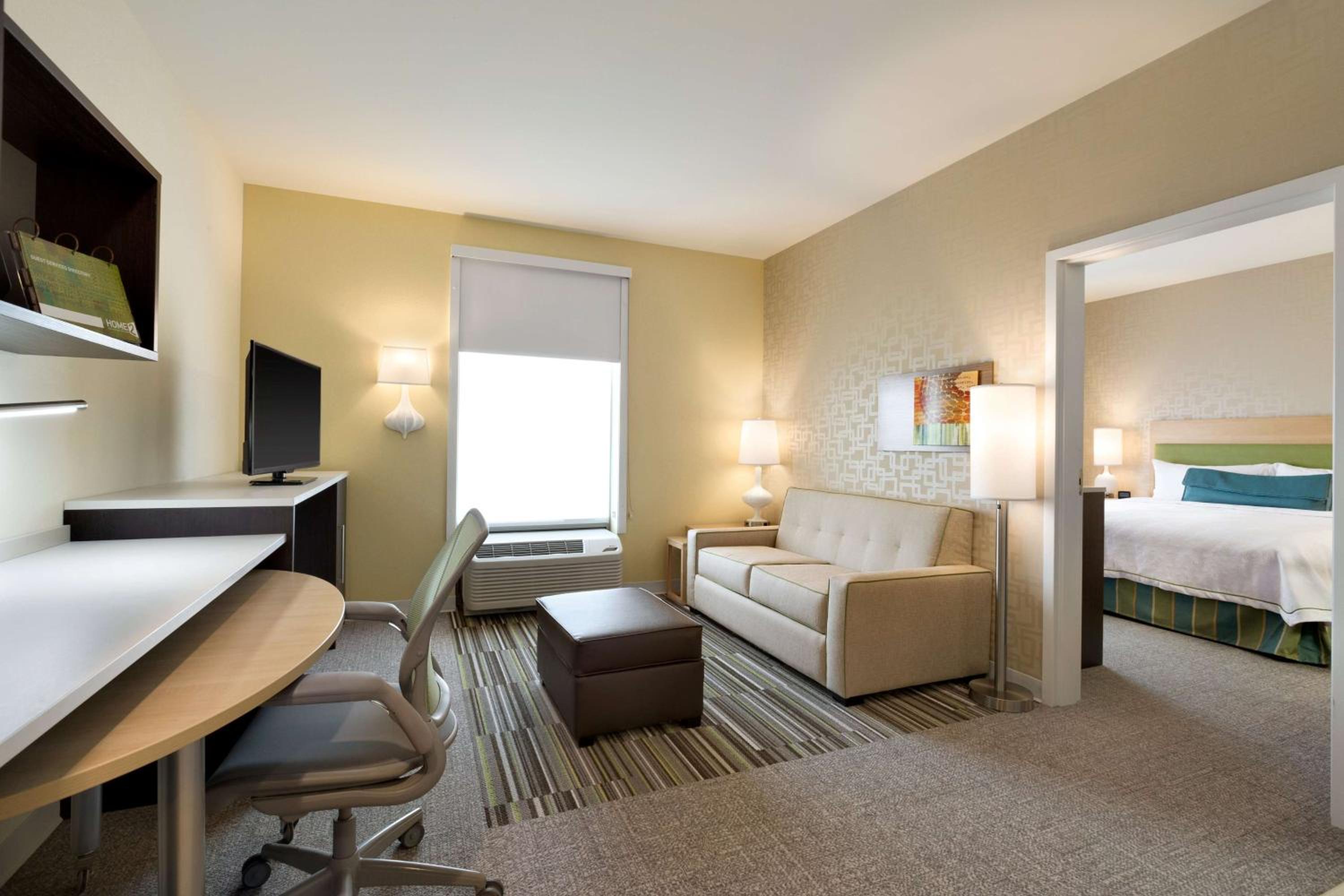 One-Bedroom King Suite - Non-Smoking photo 1