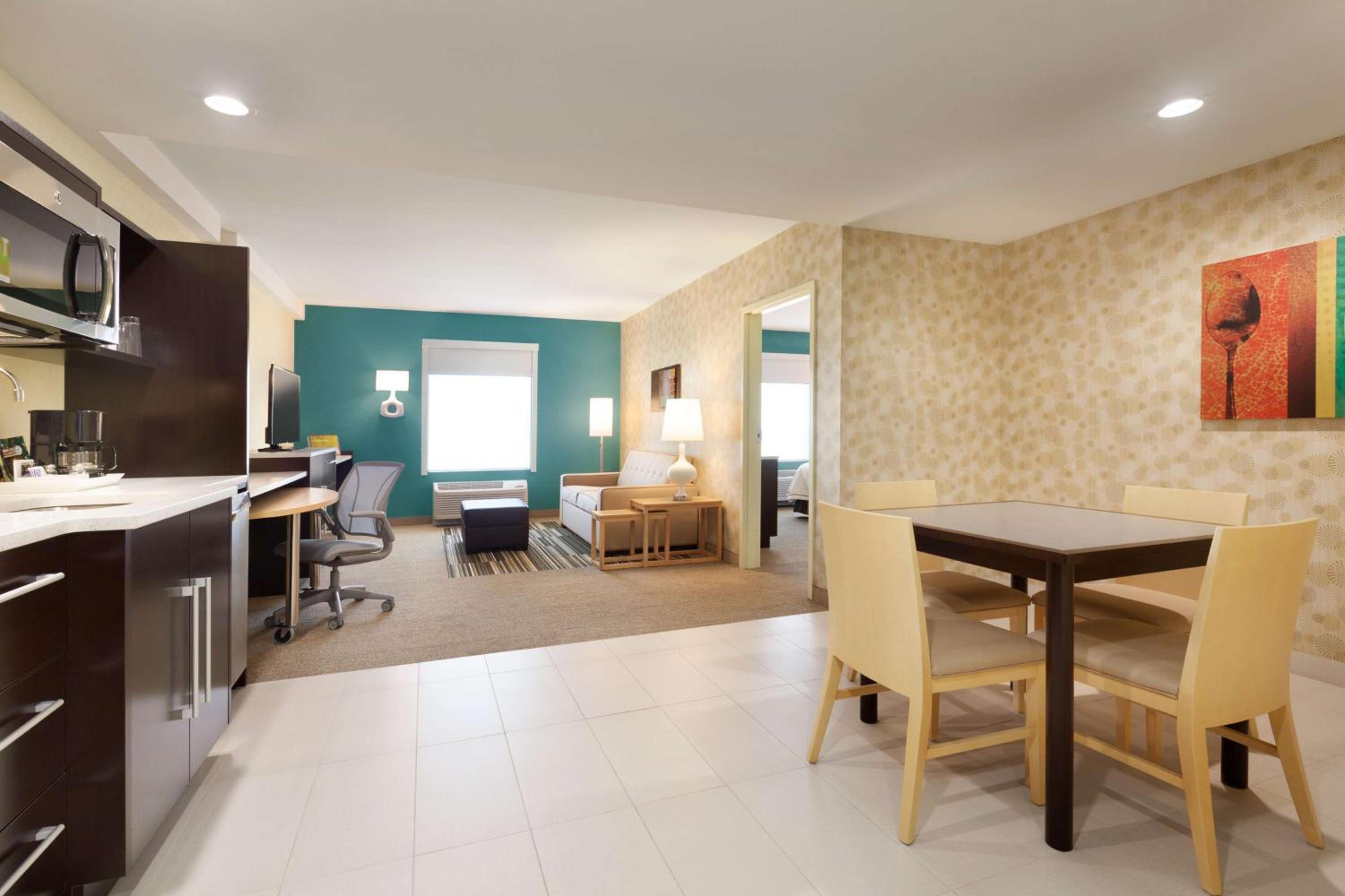 One-Bedroom King Suite - Non-Smoking - Photo 1