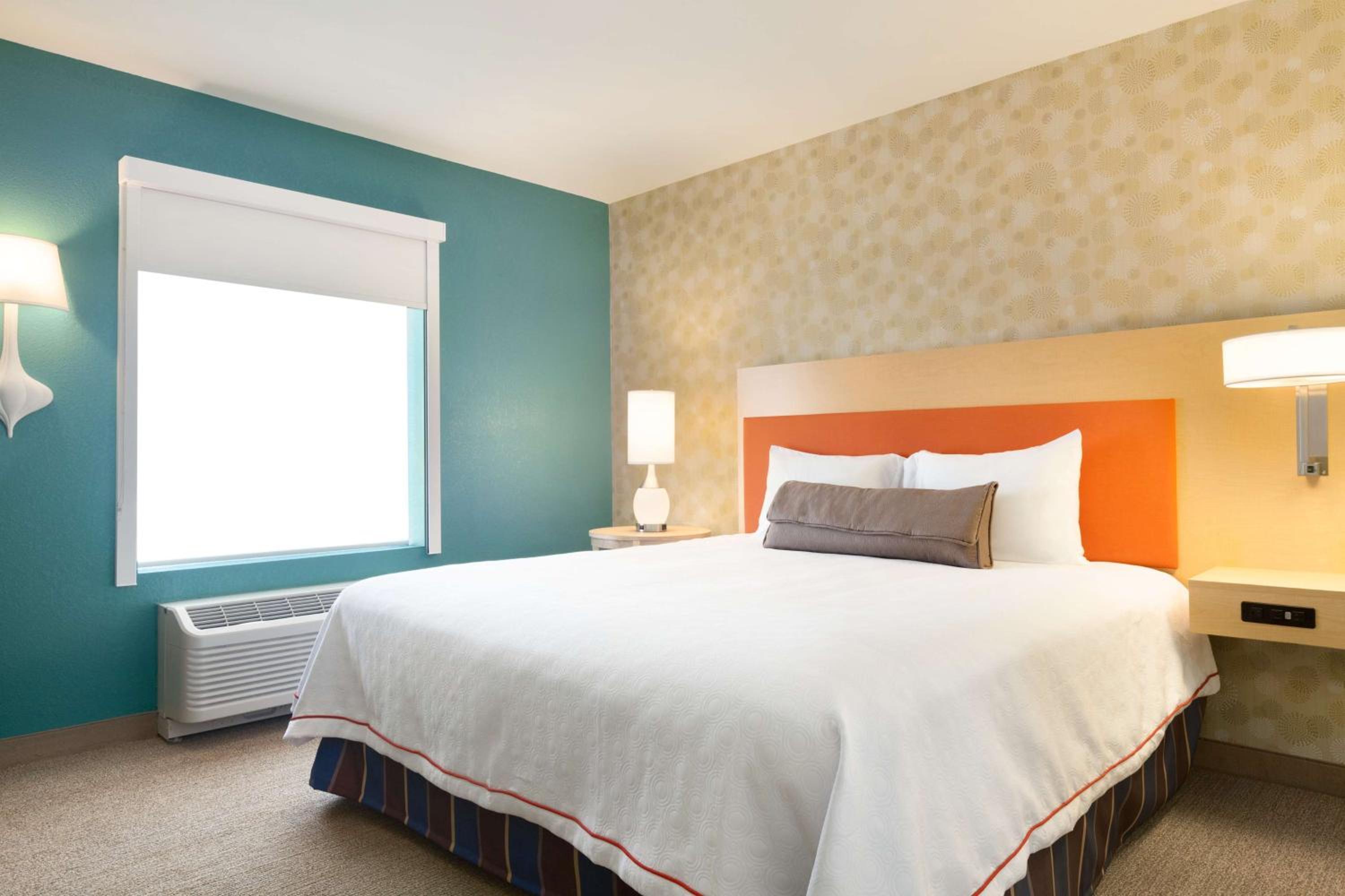 One-Bedroom King Suite - Non-Smoking - Photo 5