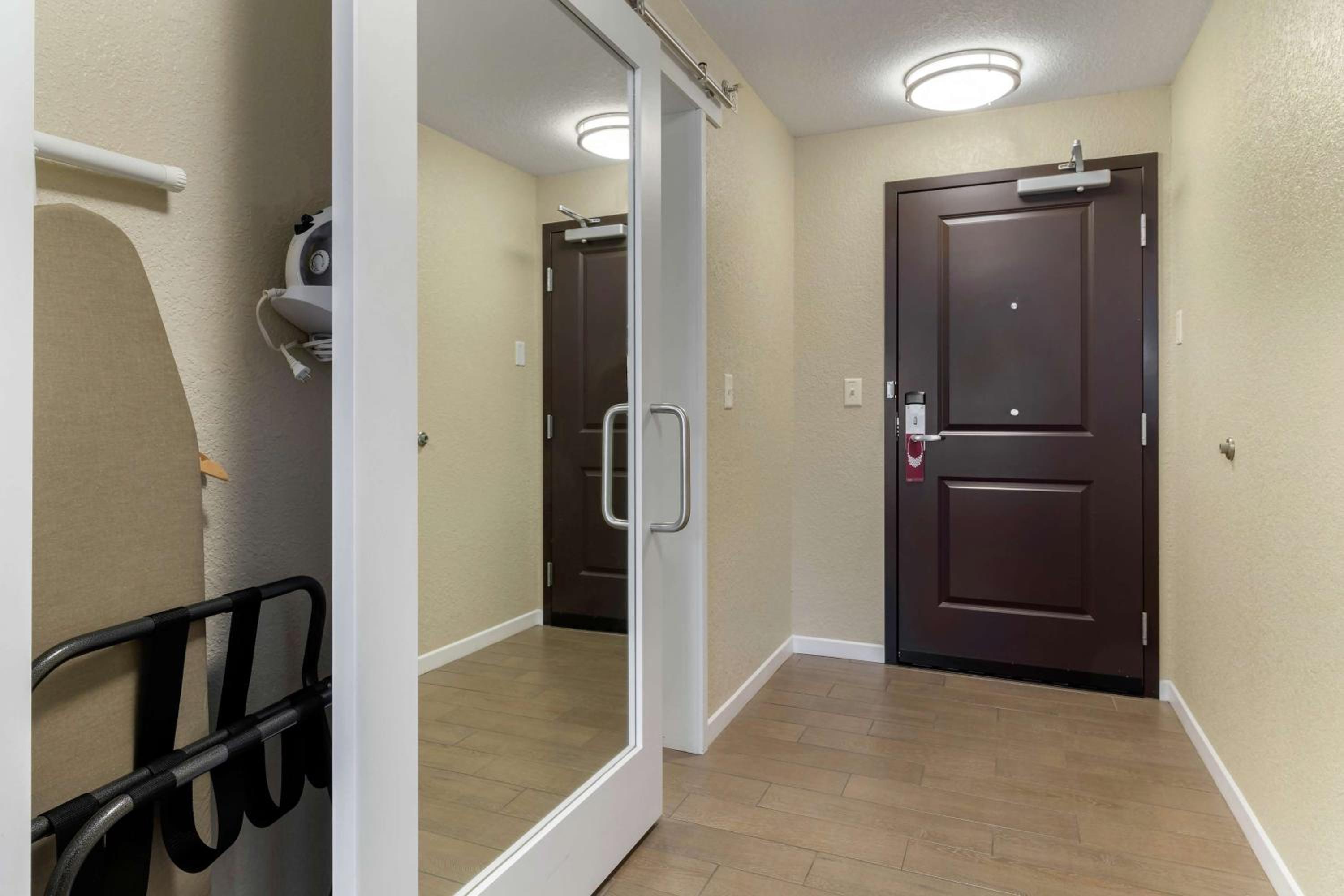 Queen Room with Two Queen Beds - Mobility and Hearing Access/Non-Smoking - Photo 1